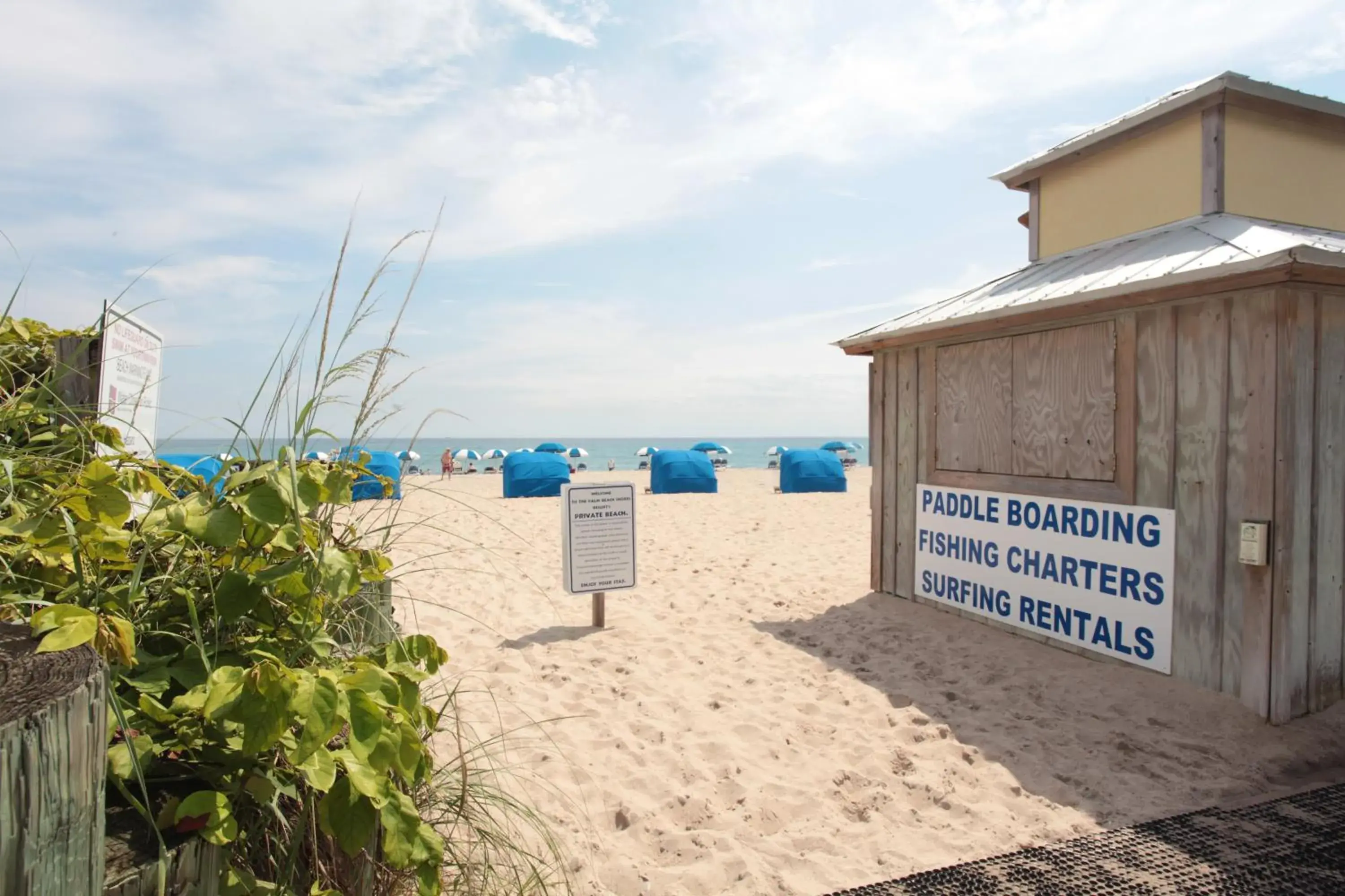 Beach in Palm Beach Shores Resort and Vacation Villas