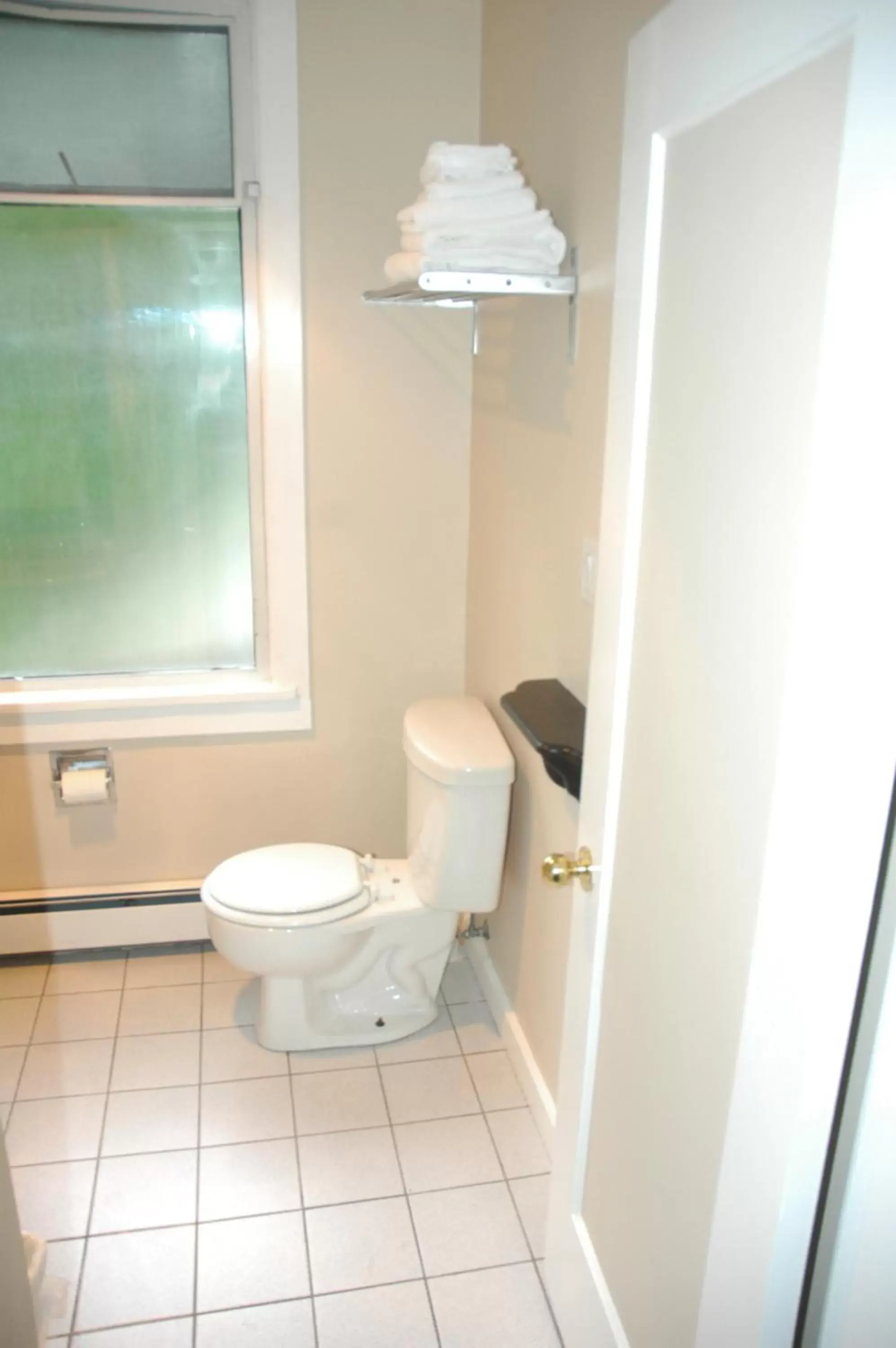 Bathroom in Douglas Guest House