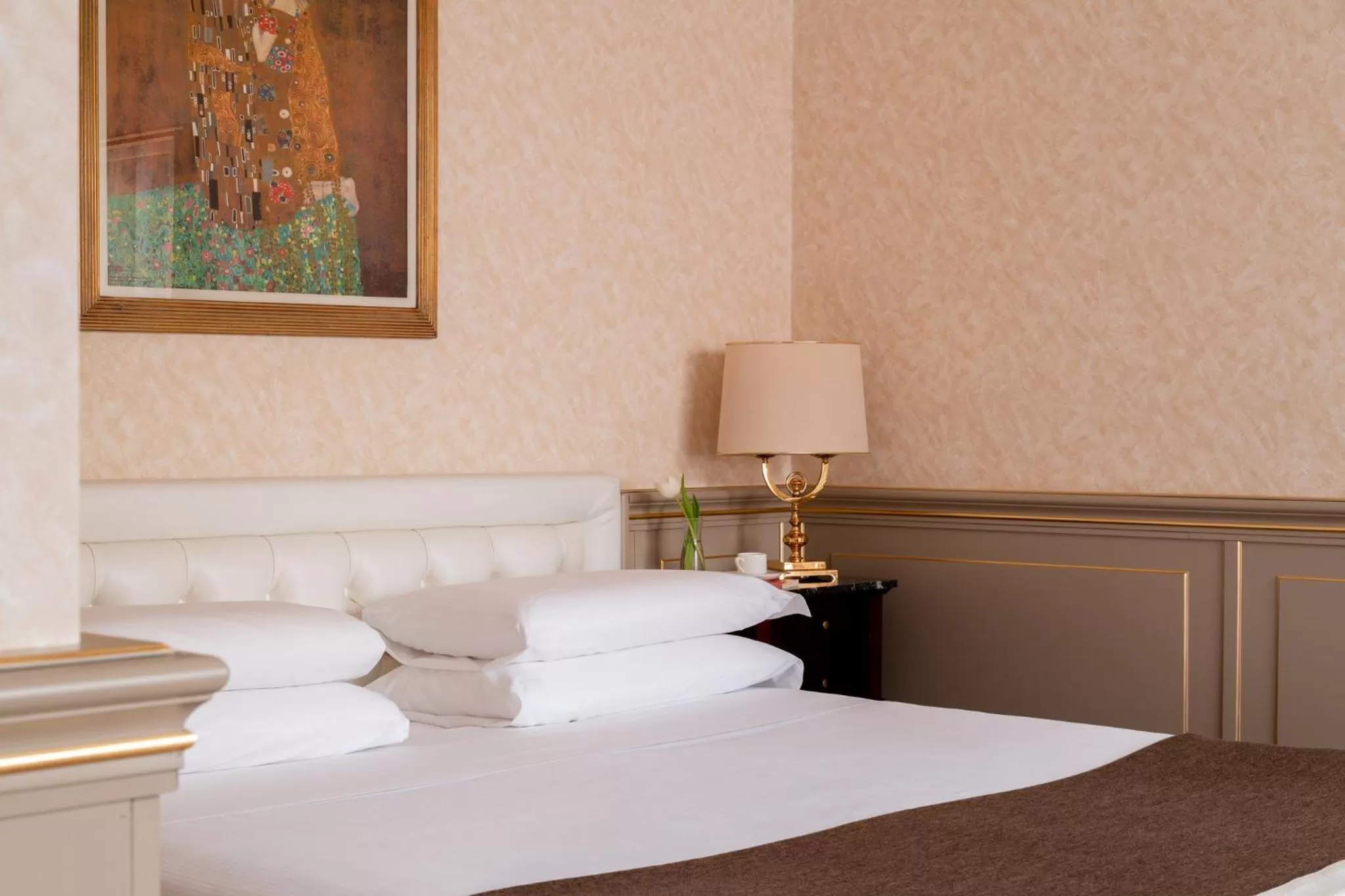 Bed in Palazzo Porta Romana Hotel