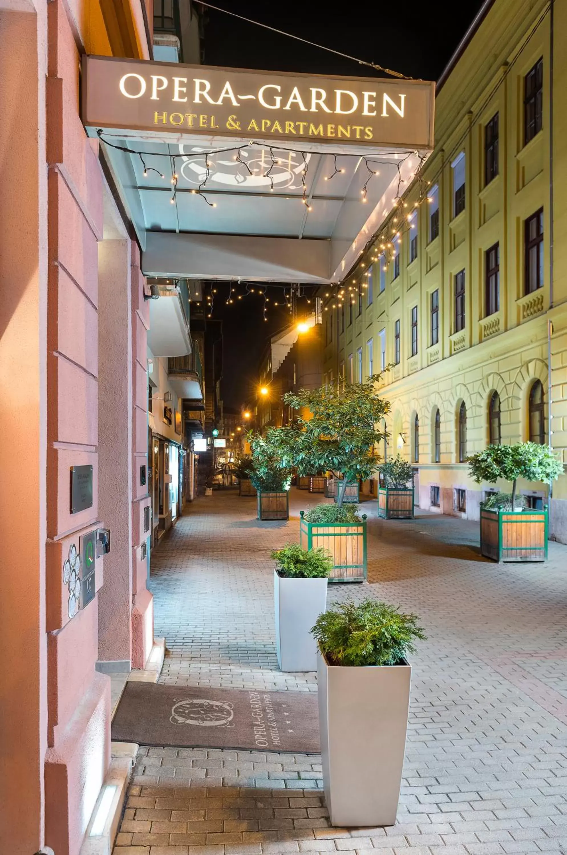 Facade/entrance in Opera Garden Hotel & Apartments