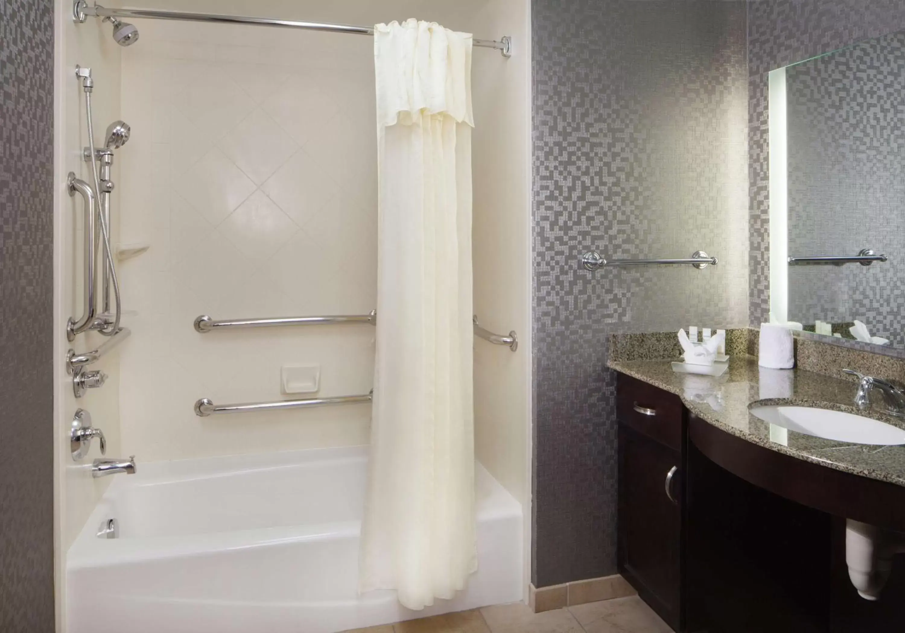 Bathroom in Homewood Suites by Hilton Pittsburgh-Southpointe