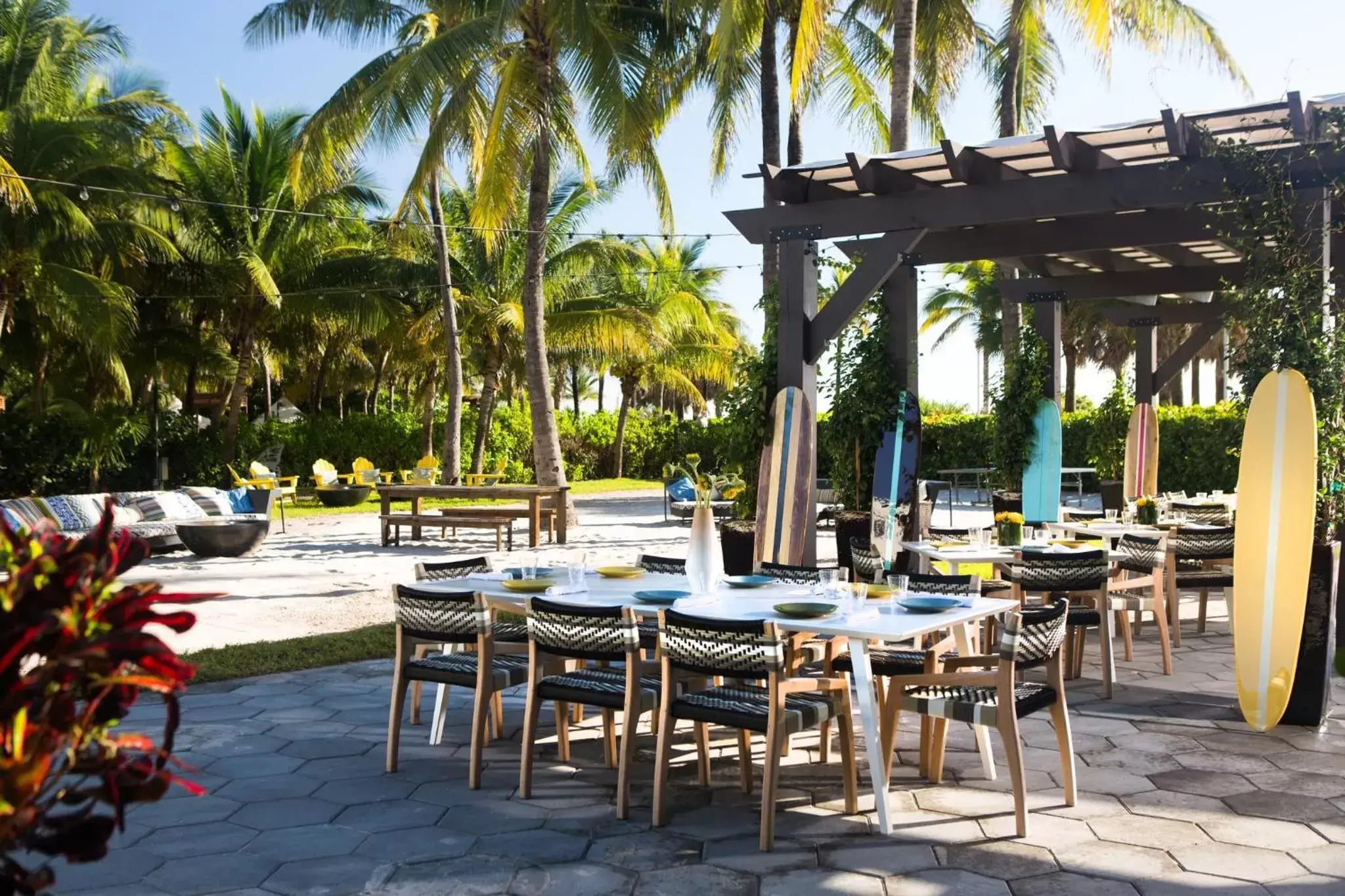 Restaurant/Places to Eat in Kimpton Surfcomber Hotel, an IHG Hotel