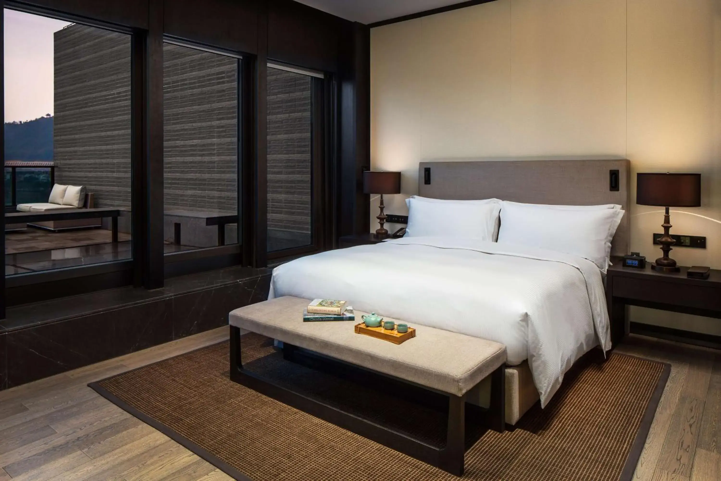 Bed in Hilton Ningbo Dongqian Lake