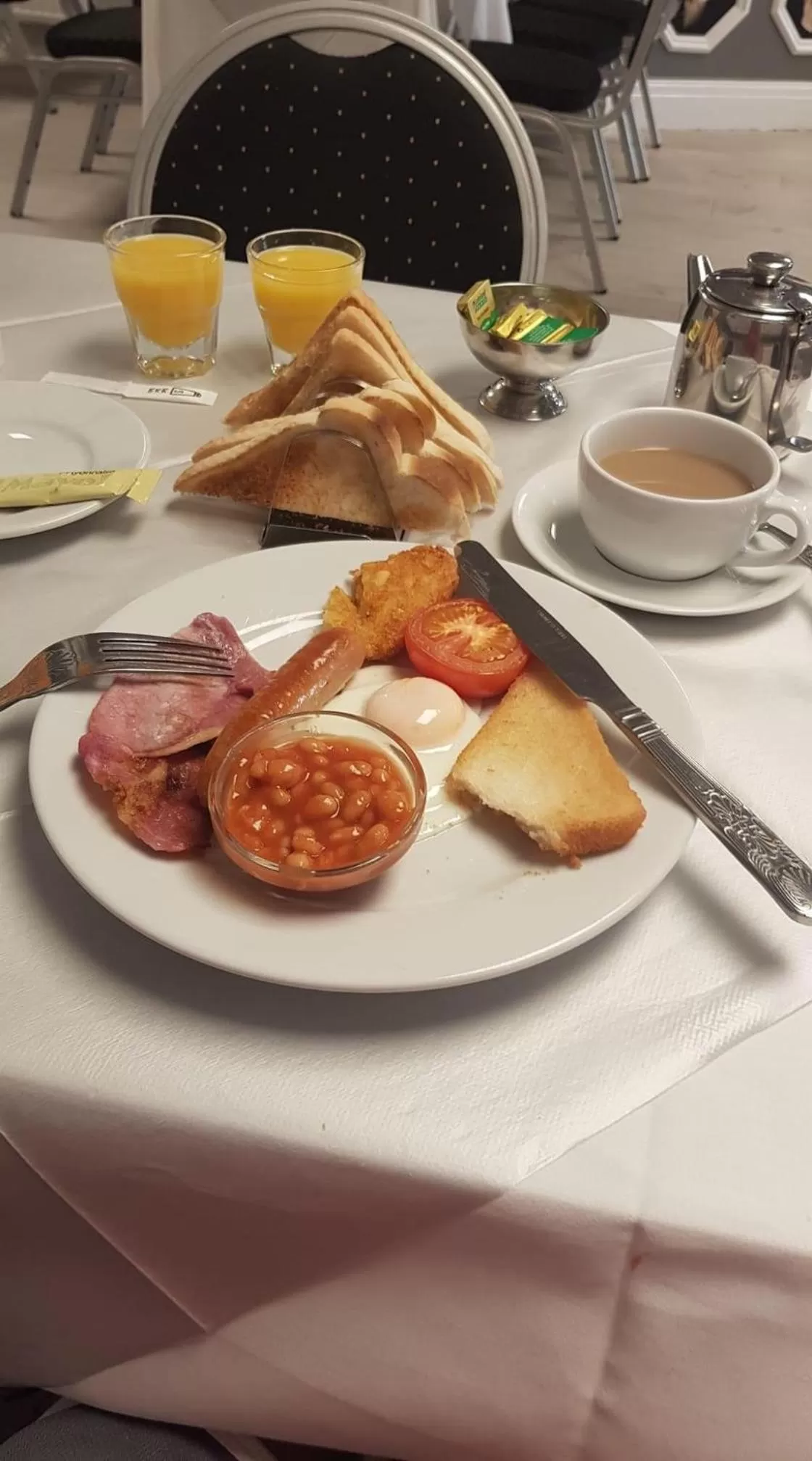 Breakfast in The Sandringham Court Hotel & Apartment Welcoming Large and Small Groups for 15 years