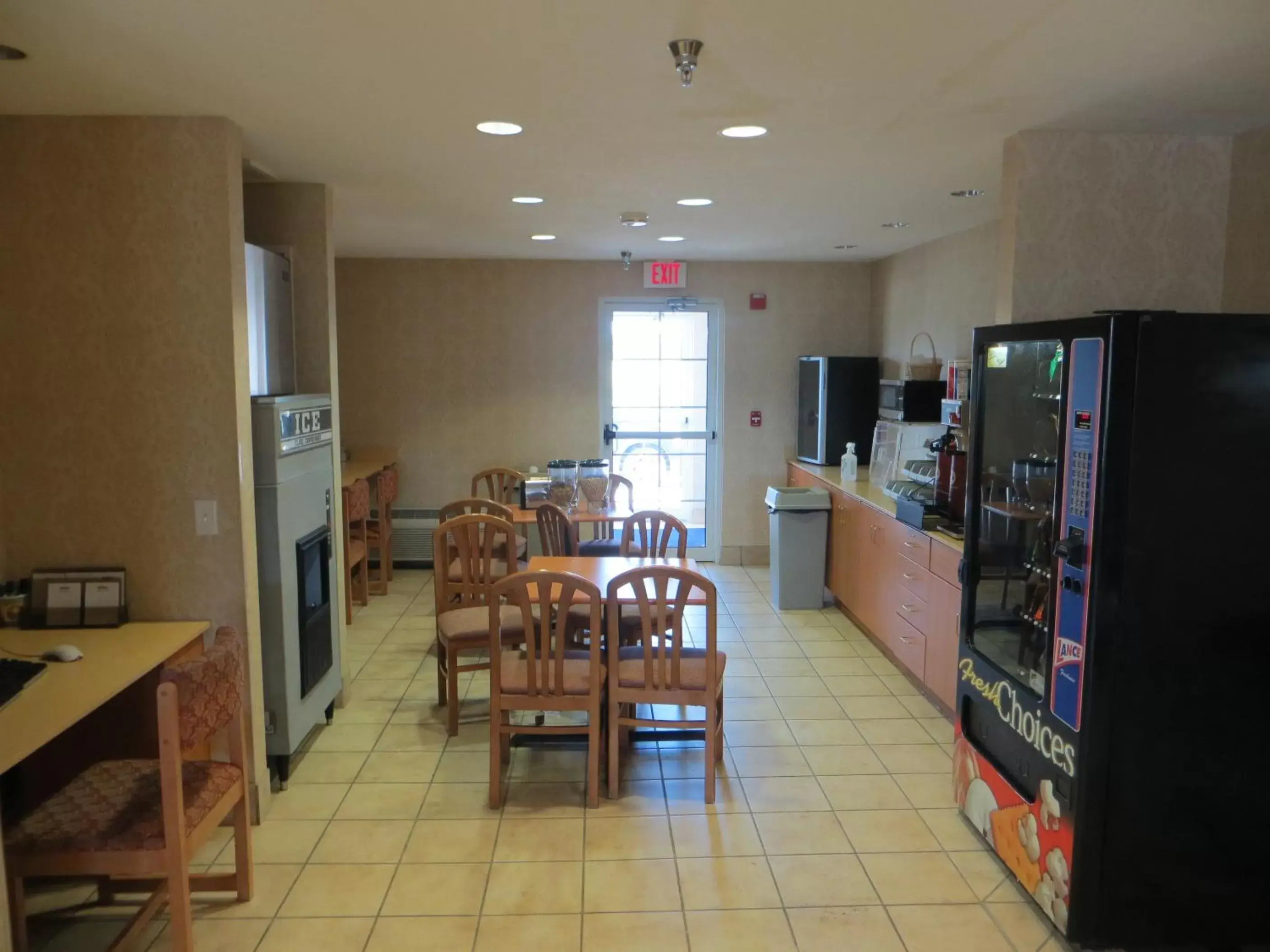 Restaurant/places to eat in Microtel Inn & Suites by Wyndham Colfax