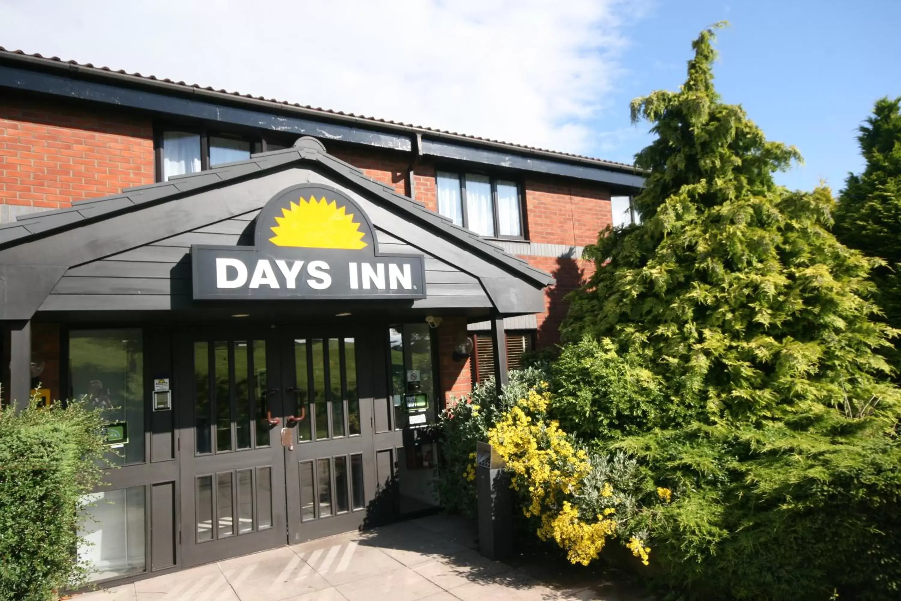 Property Building in Days Inn Hotel Membury