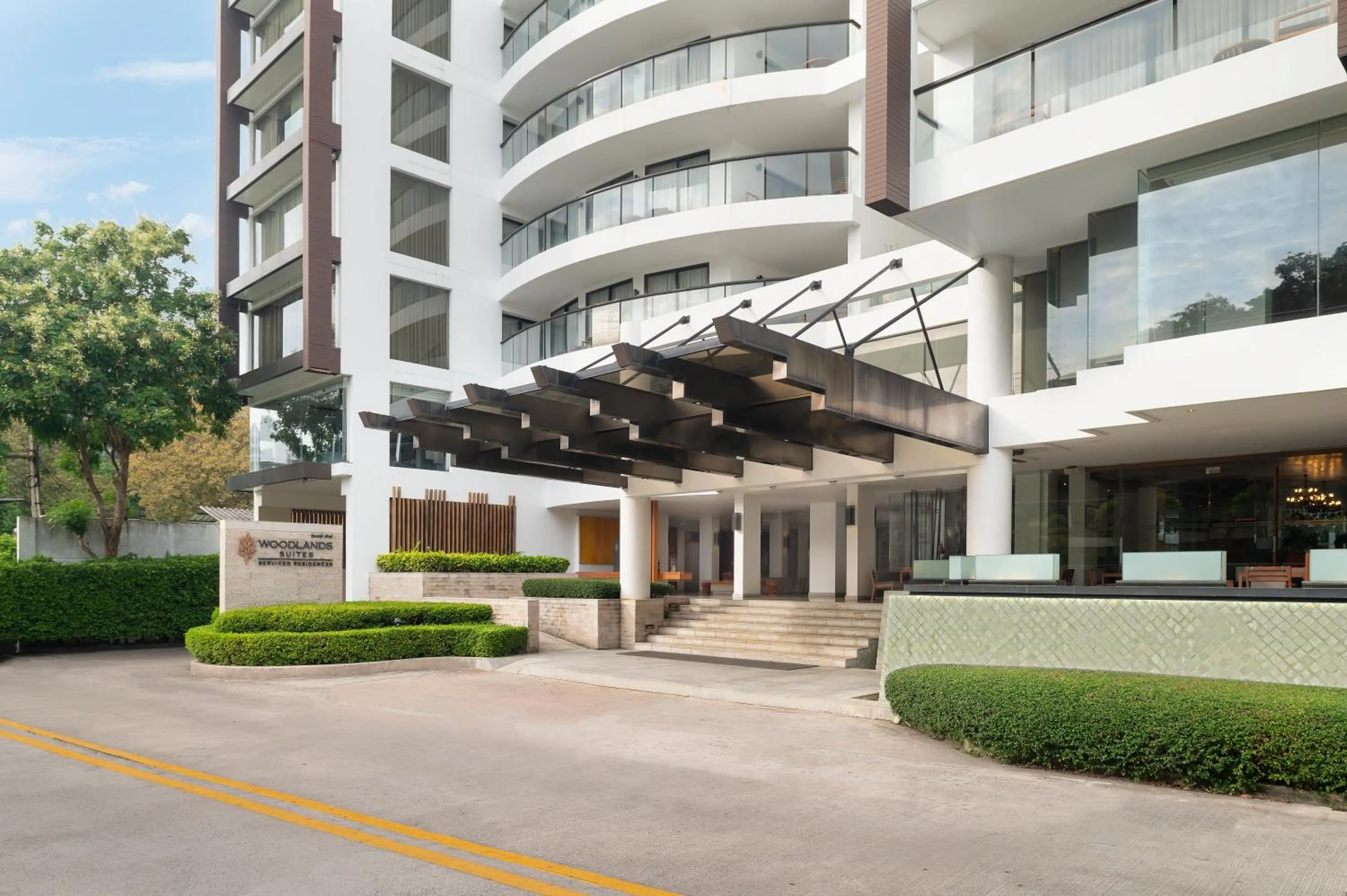 Facade/entrance in Woodlands Suites Serviced Residences