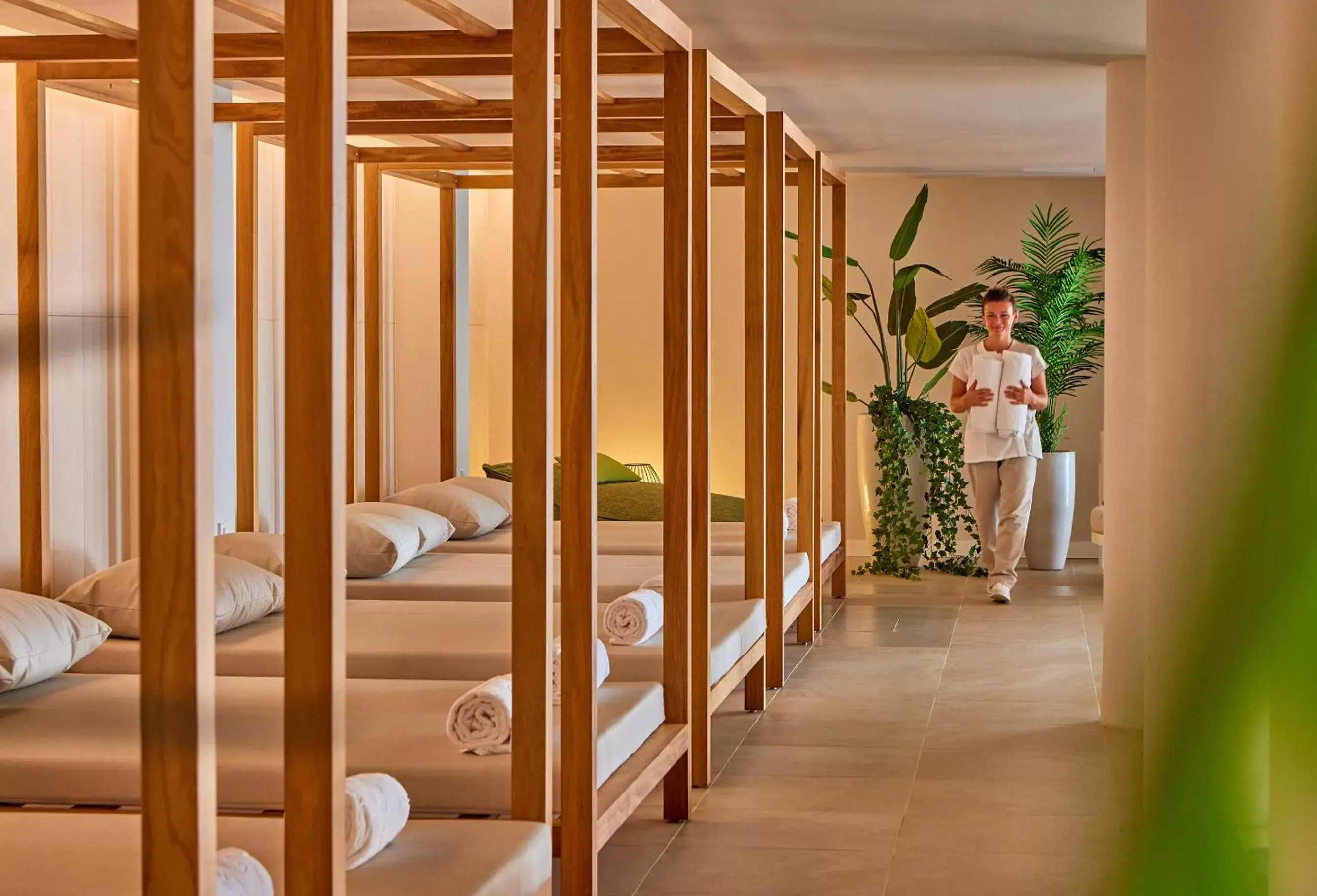 Spa and wellness centre/facilities, Bed in Universal Grand León & Spa Spa and wellness centre/facilities, Bed in Universal Grand León & Spa