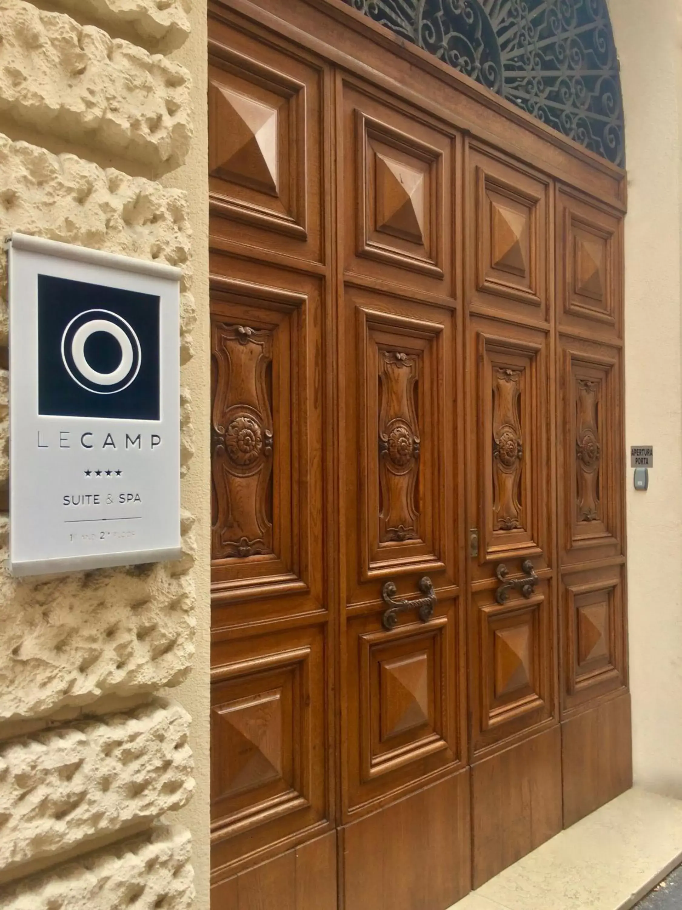 Facade/entrance in Le Camp Suite & Spa Facade/entrance in Le Camp Suite & Spa