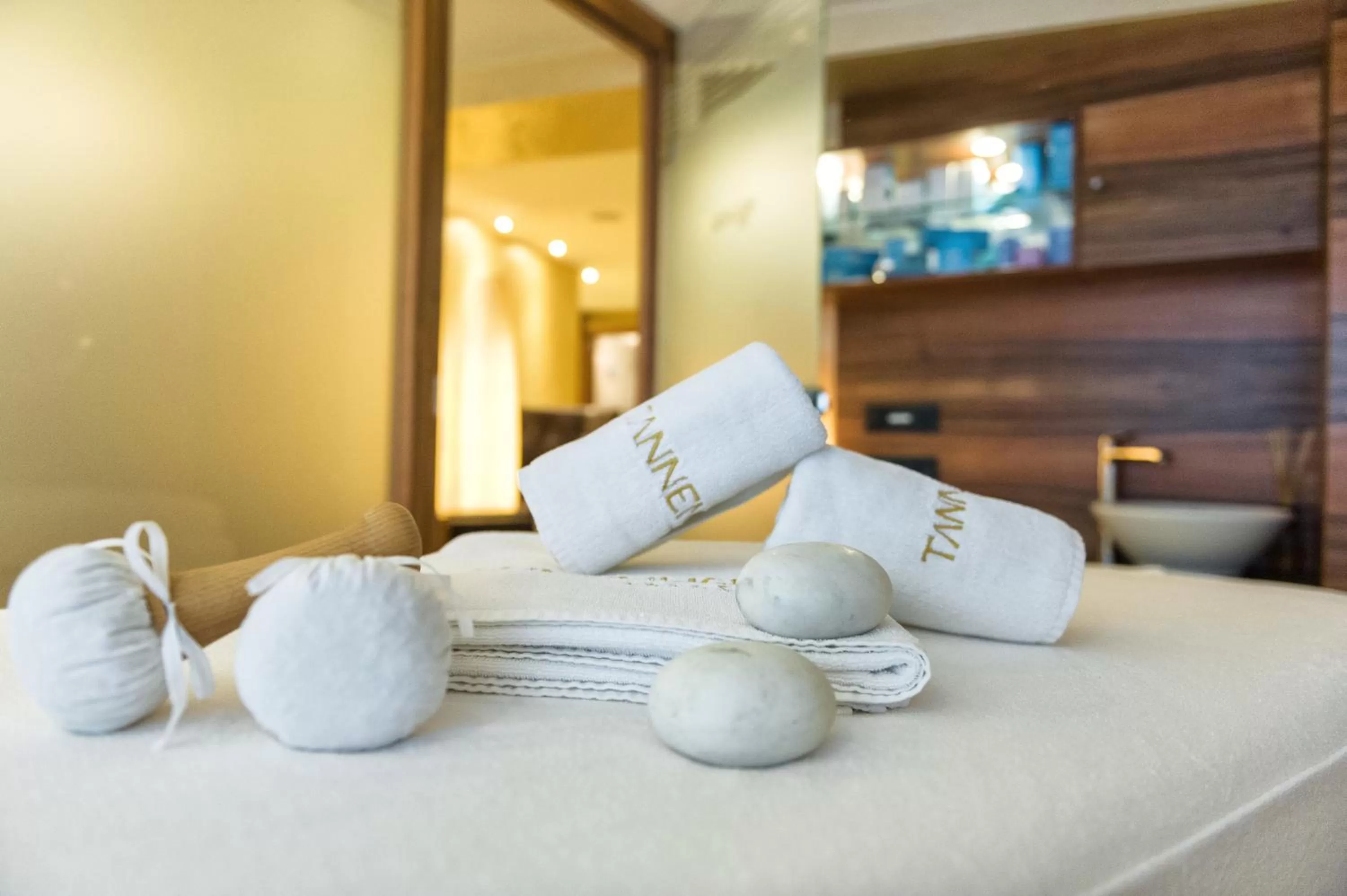 Spa and wellness centre/facilities, Bed in Alpines Lifestyle Hotel Tannenhof