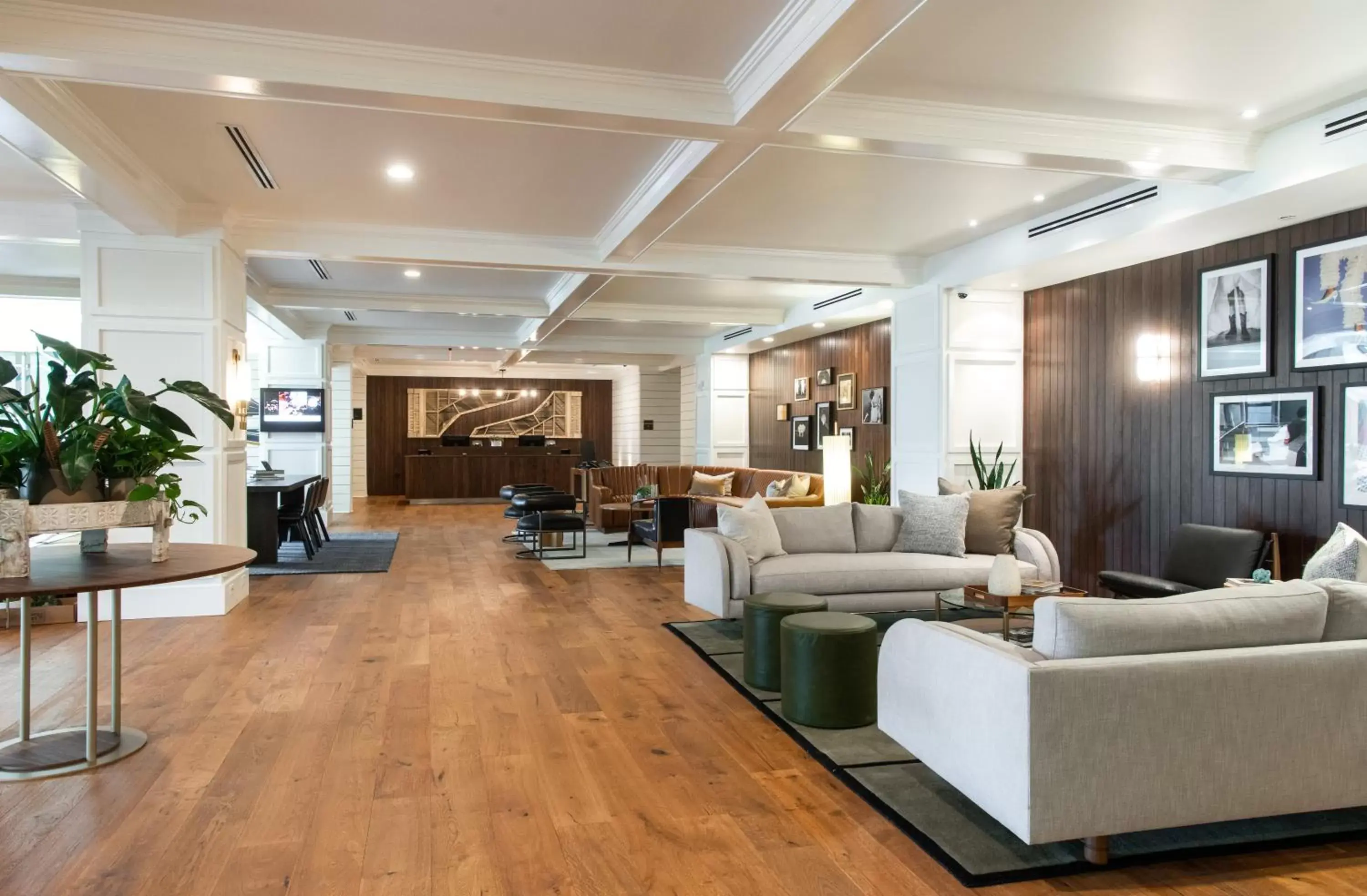 Lobby or reception in Hutton Hotel Lobby or reception in Hutton Hotel