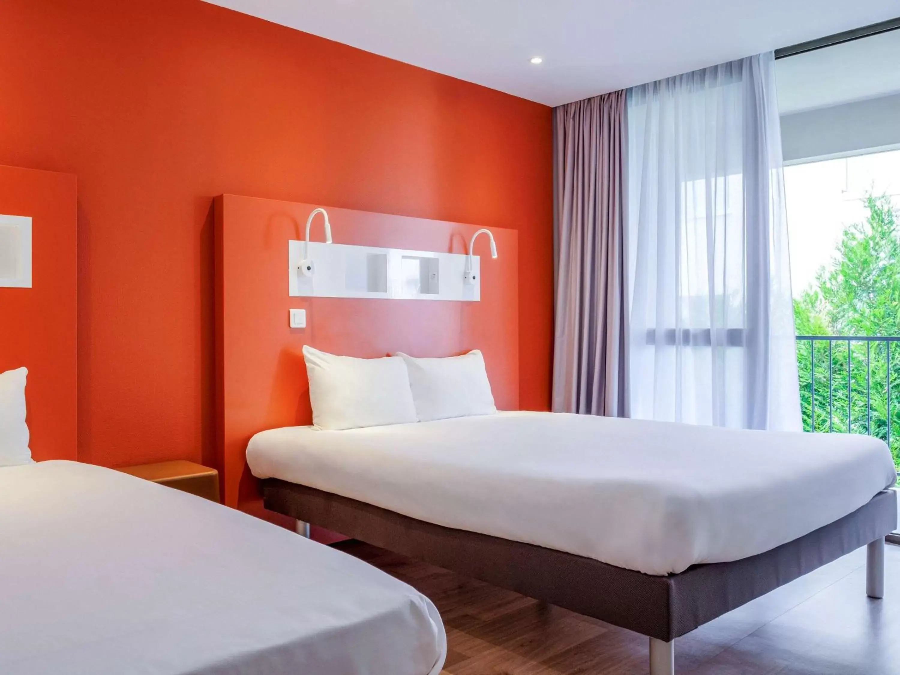 Photo of the whole room, Bed in ibis budget Le Puy En Velay Photo of the whole room, Bed in ibis budget Le Puy En Velay