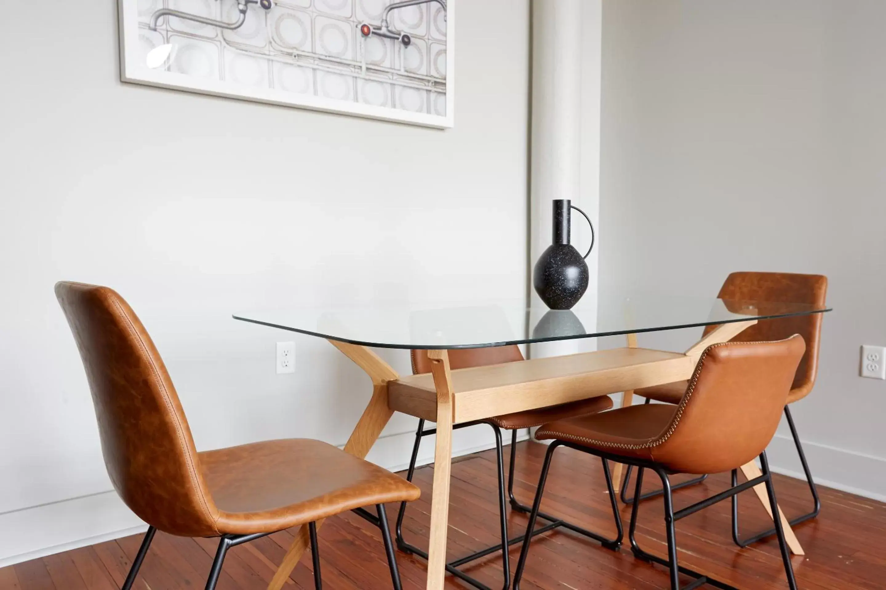 Living room, Dining Area in Sonder The Broughton