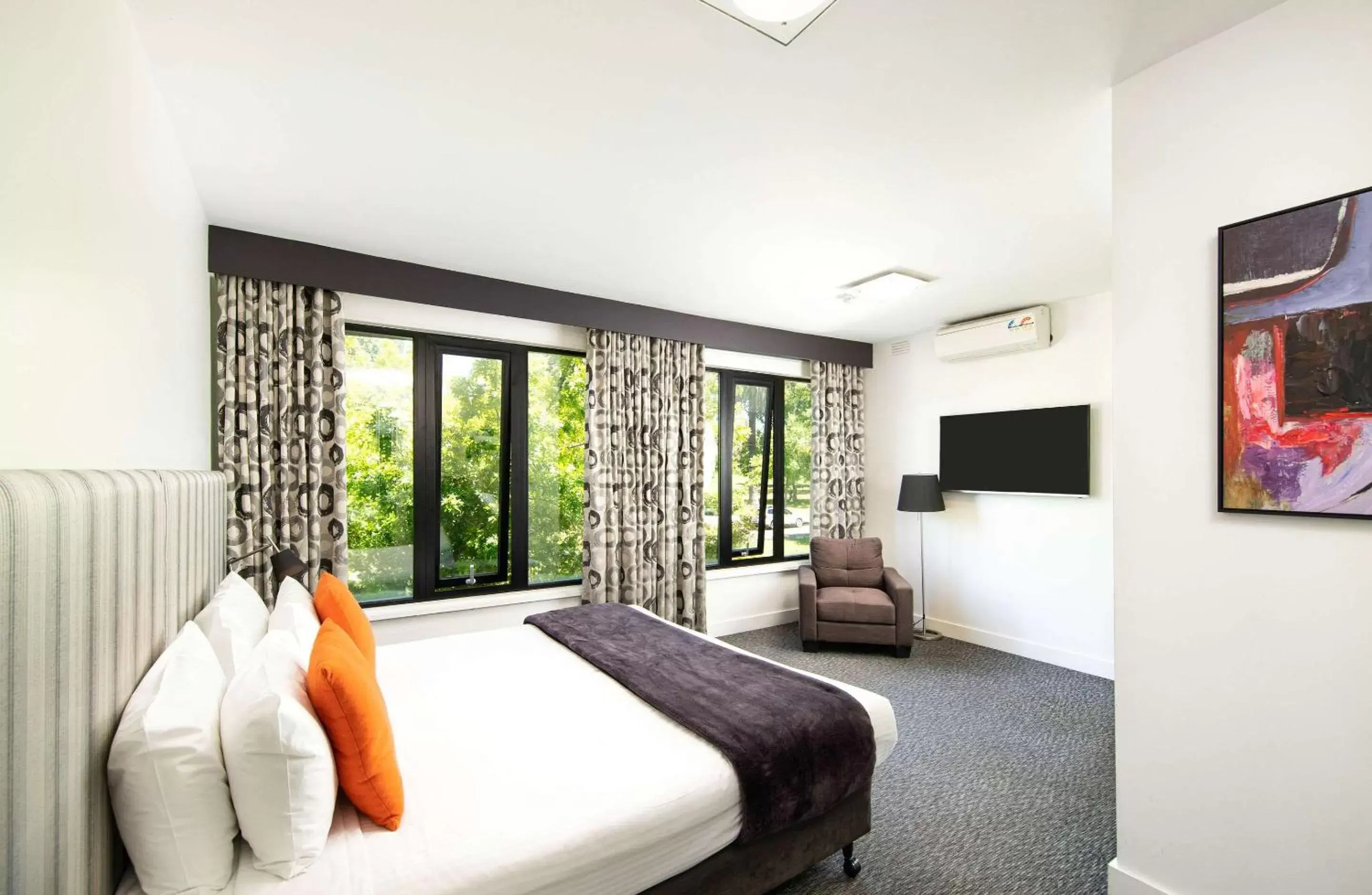 Photo of the whole room in Comfort Hotel East Melbourne