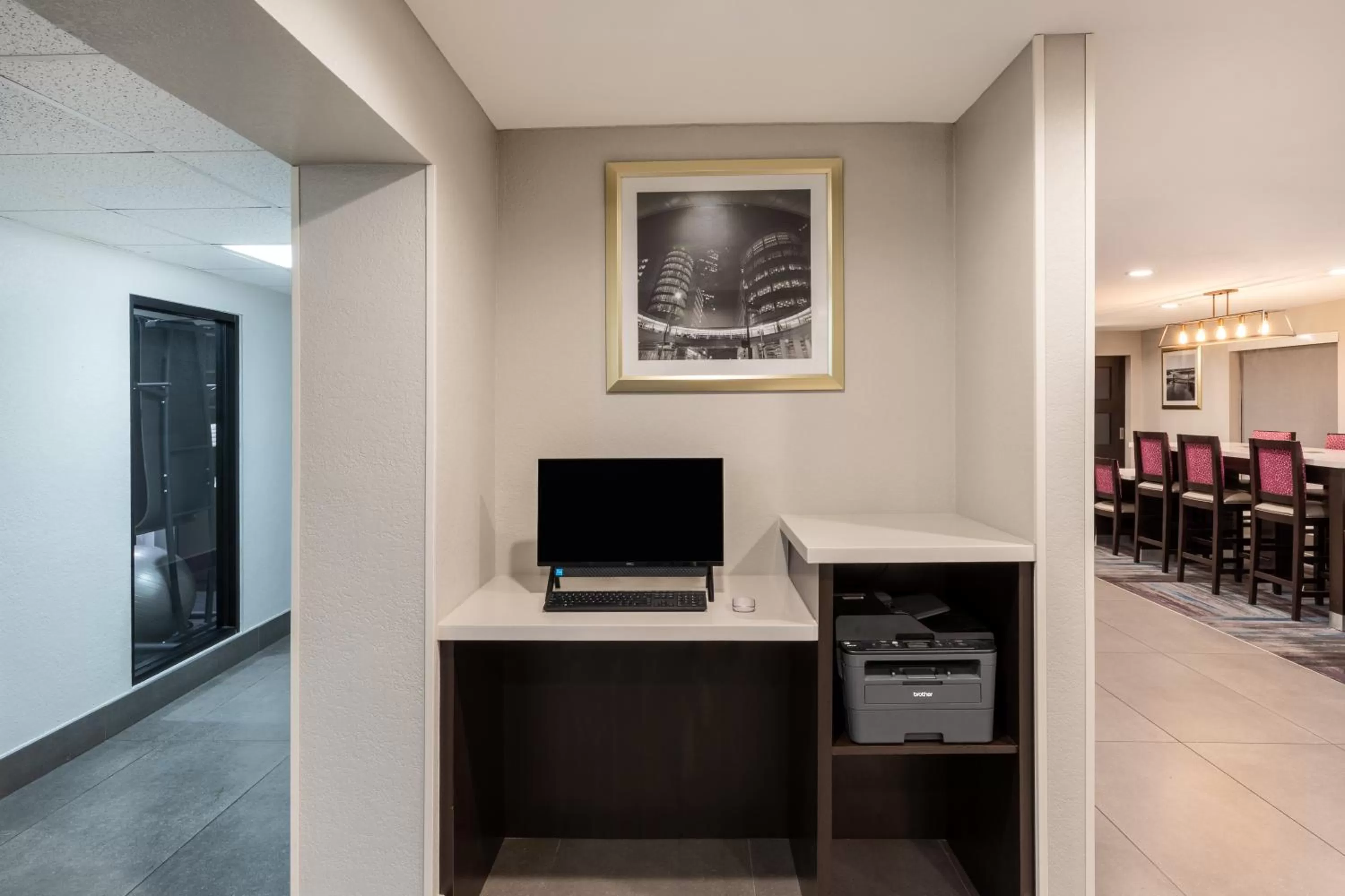 Business facilities in La Quinta by Wyndham Houston NW Brookhollow