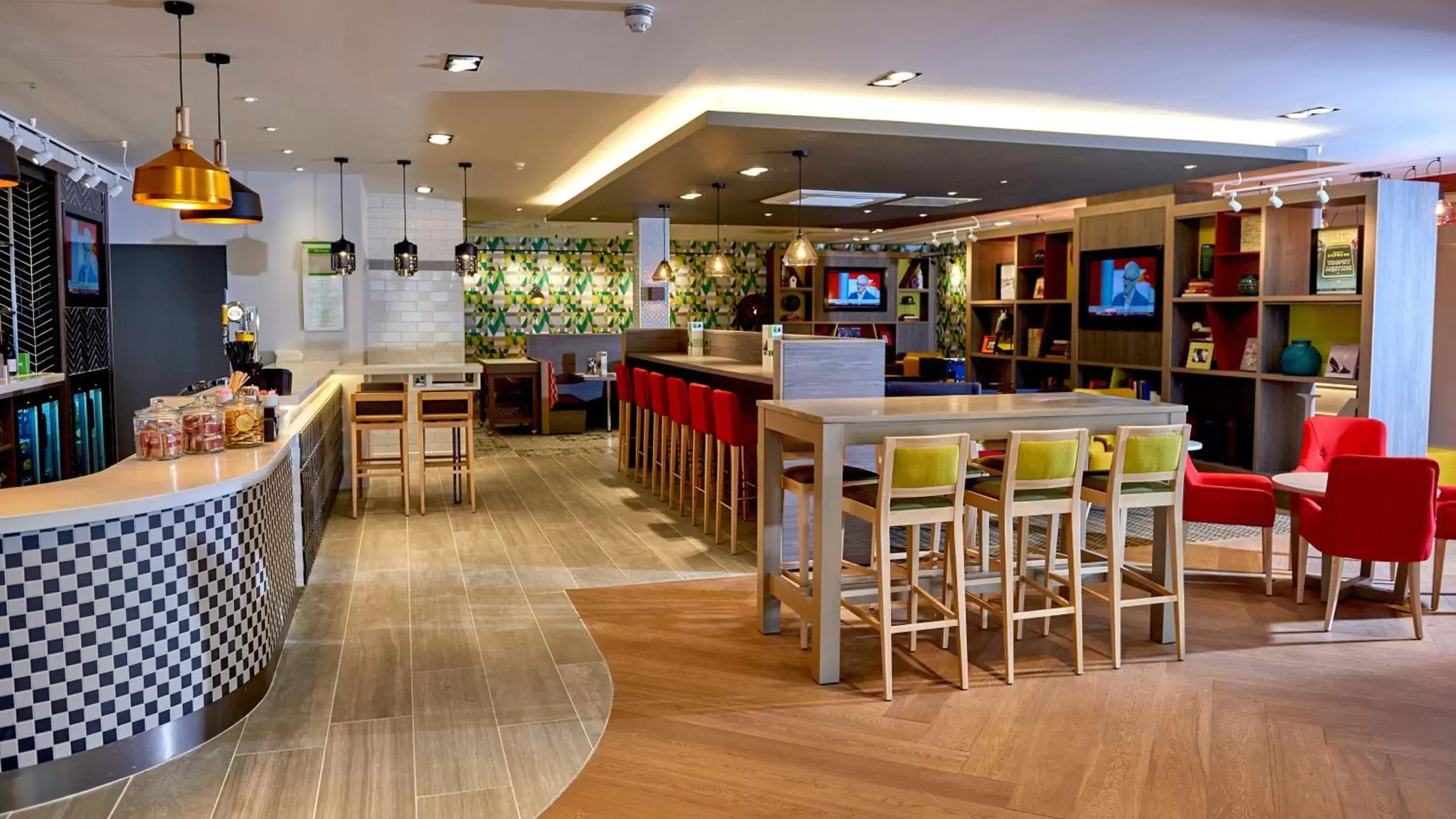 Lounge or bar, Lounge/Bar in Holiday Inn Northampton West M1 Junc 16, an IHG Hotel