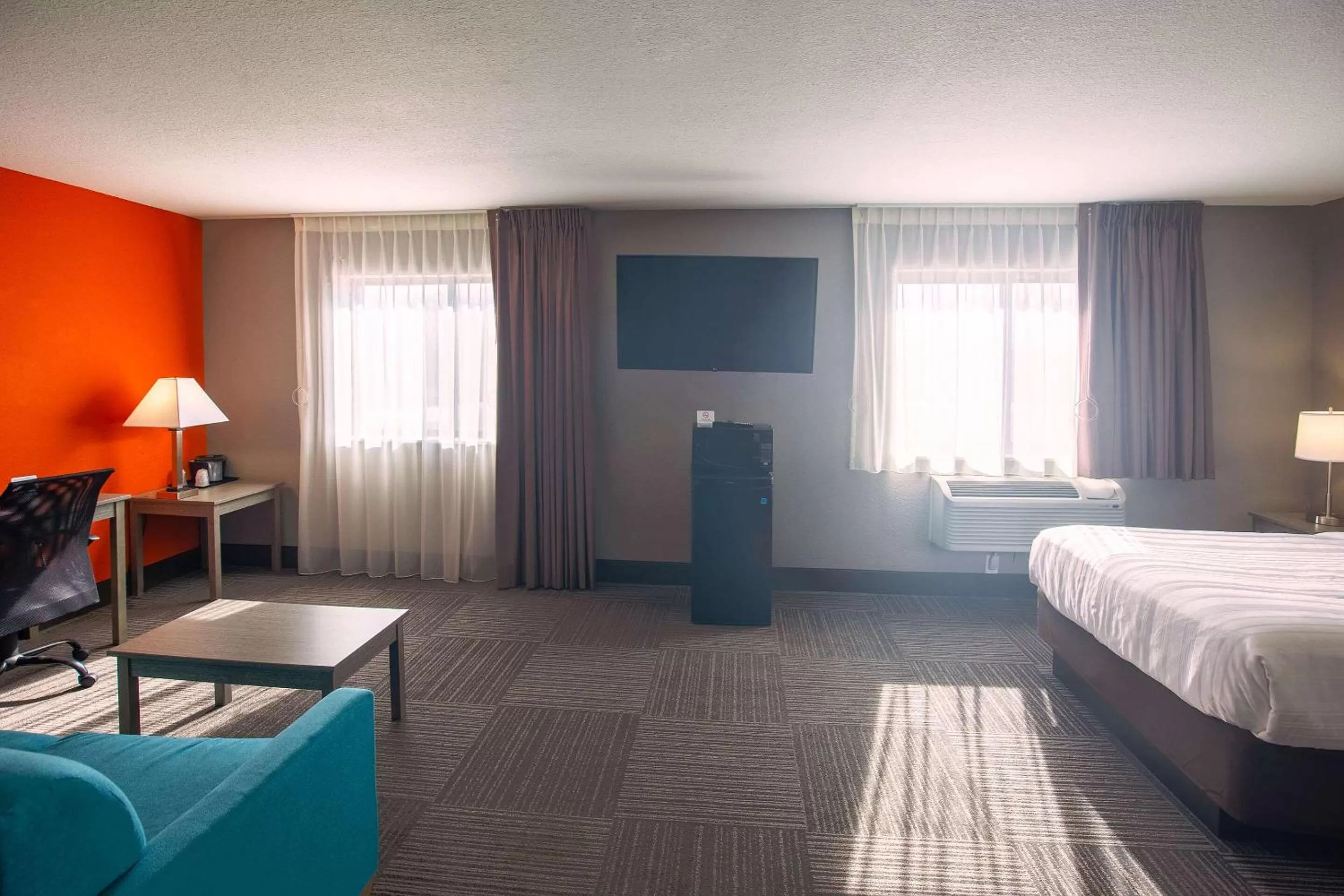 Suite with Double Bed and Roll-In Shower - Accessible/Non-Smoking in Quality Inn & Suites