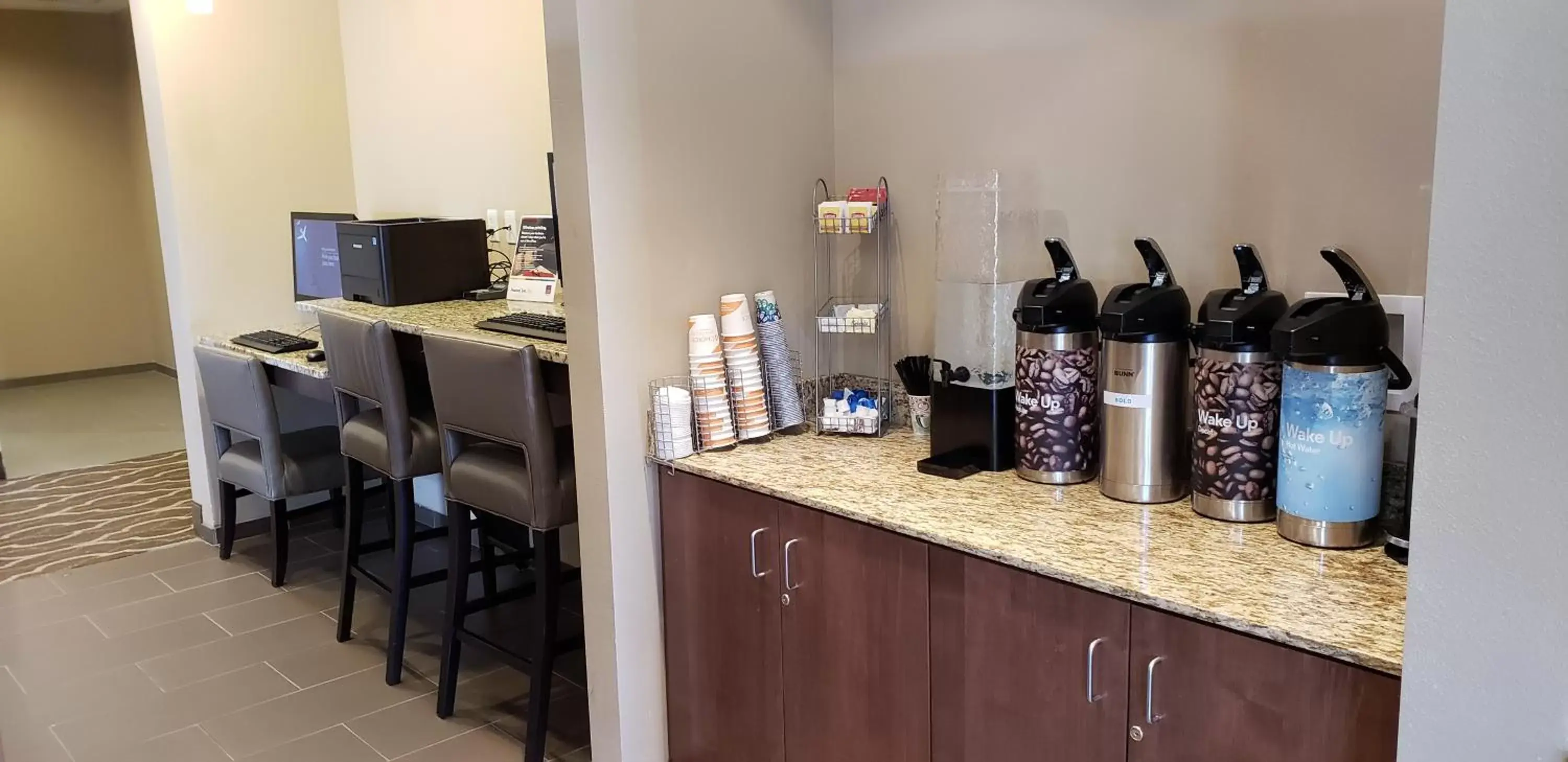 Coffee/tea facilities in Comfort Suites Denver near Anschutz Medical Campus