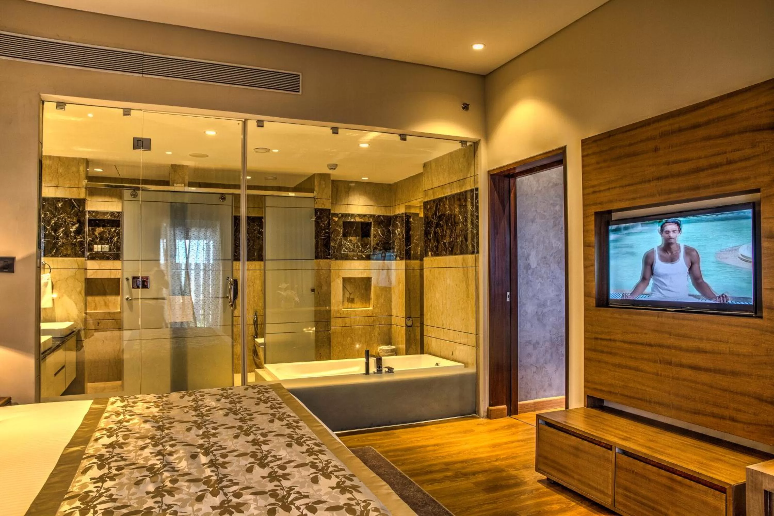 TV and multimedia in Gateway Nashik