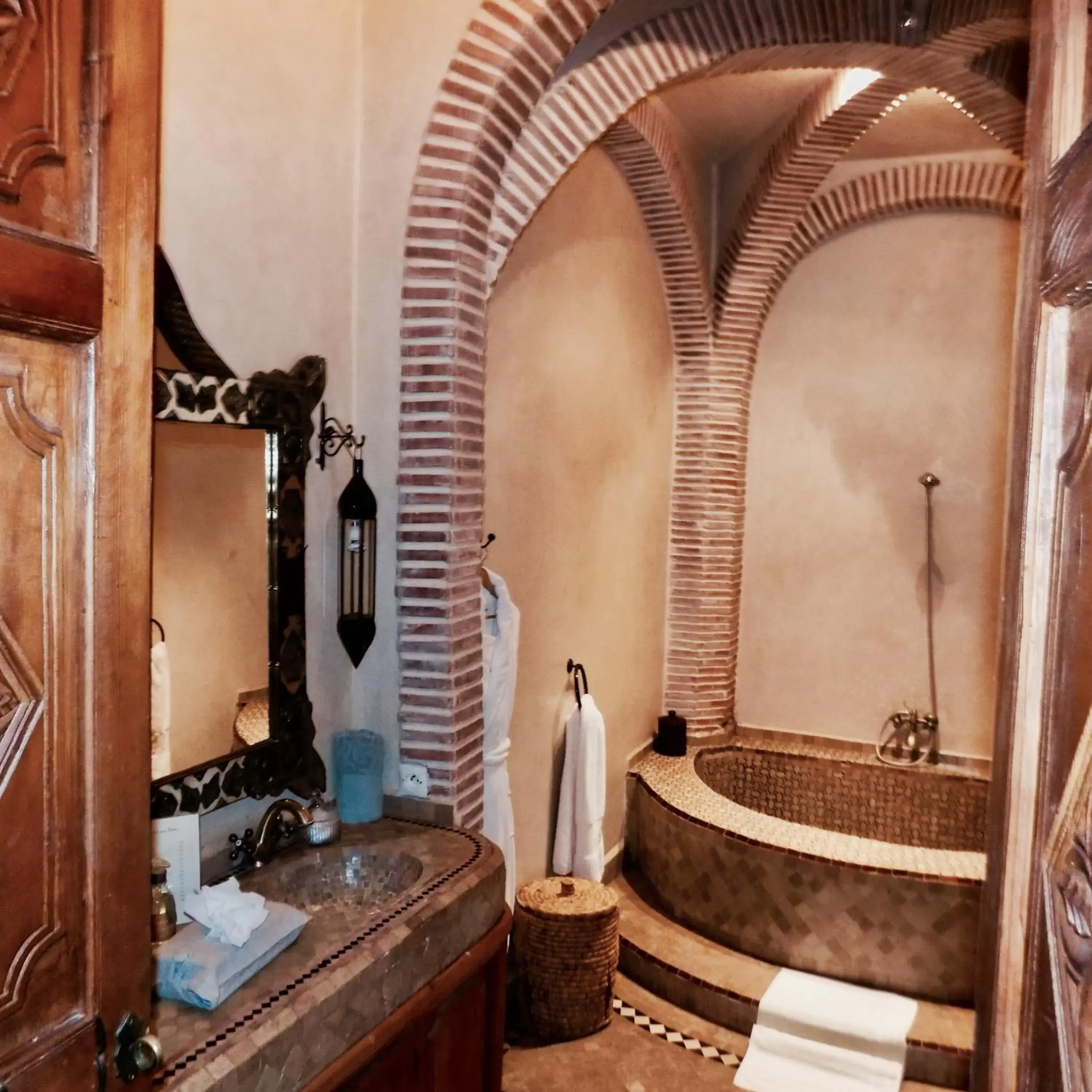 Bathroom in Riad Les Trois Palmiers El Bacha