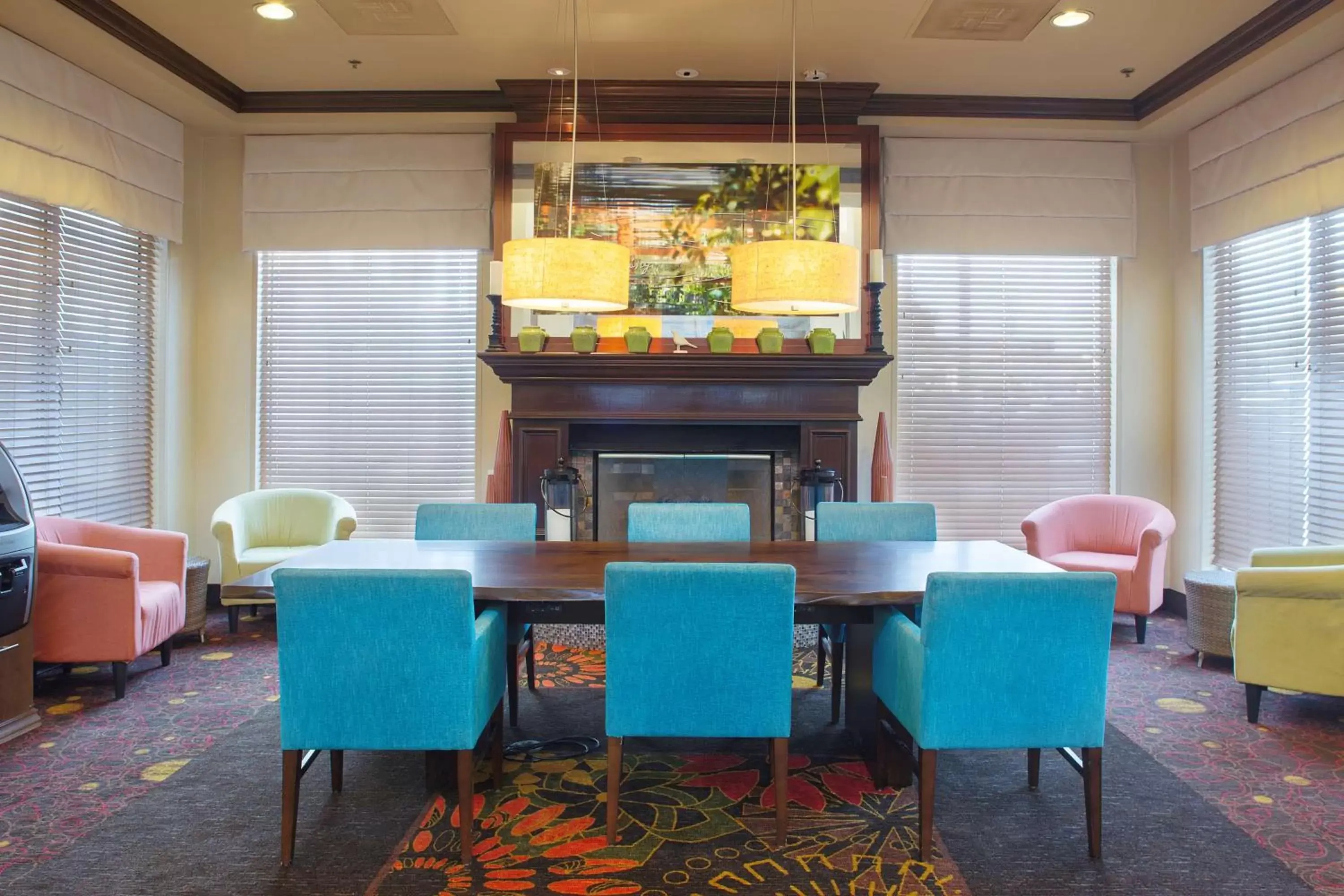 Lobby or reception, Lounge/Bar in Hilton Garden Inn Bentonville Rogers