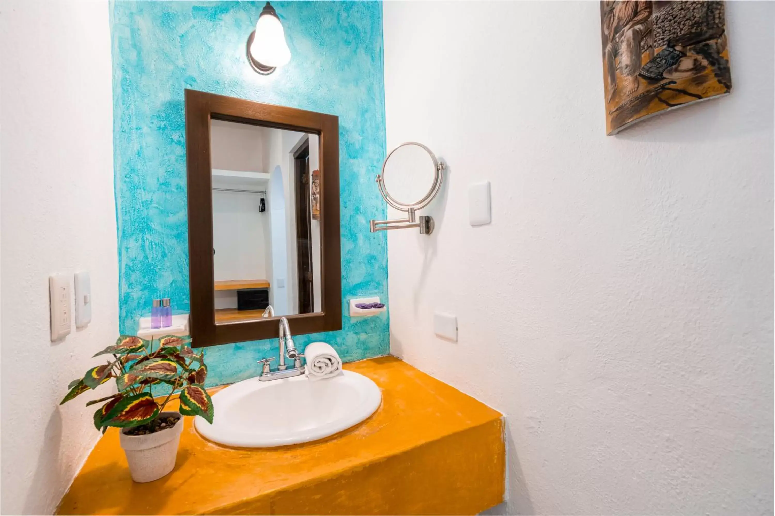 Bathroom in Hotel Casa de las Flores