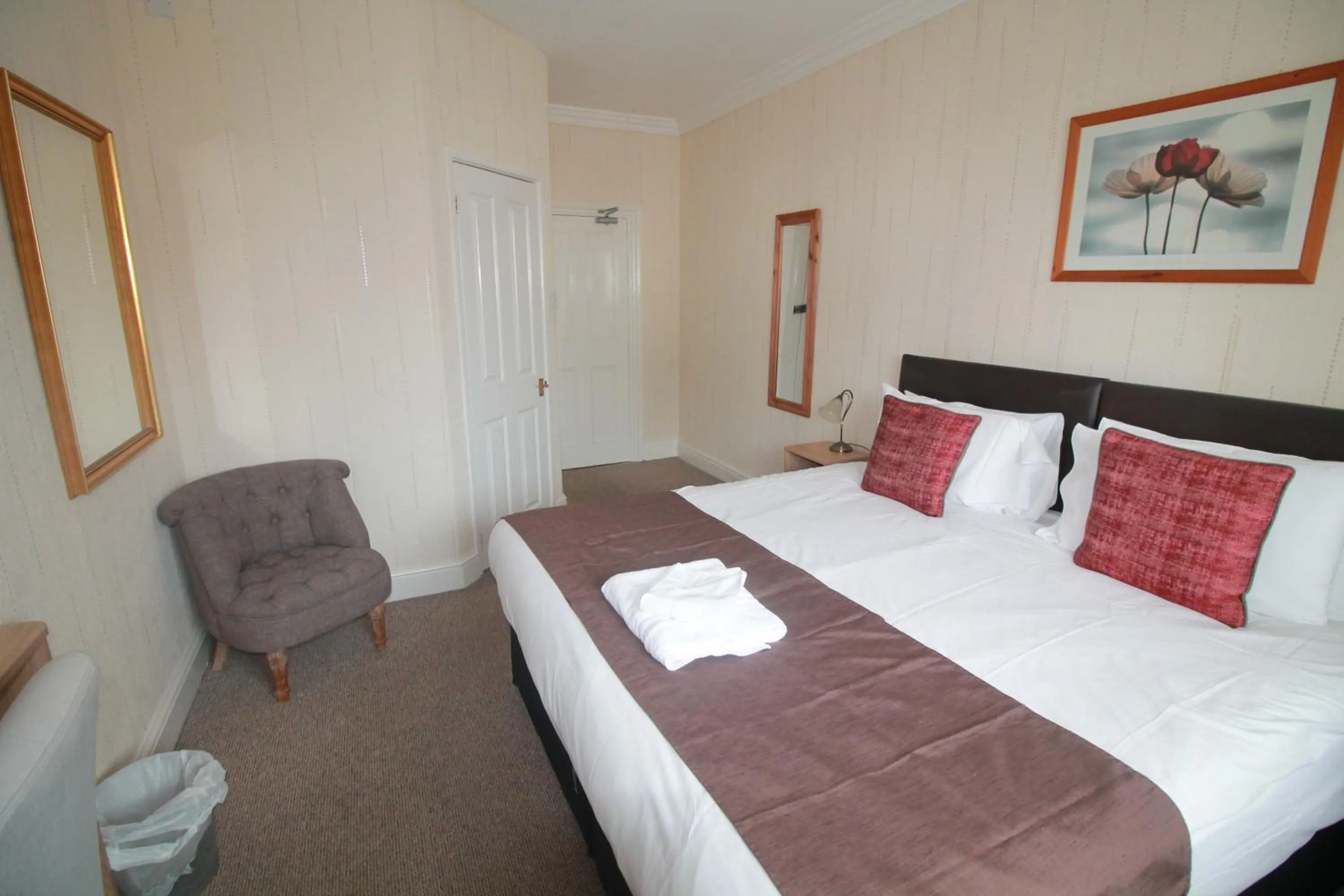 Bed in White Hart Hotel