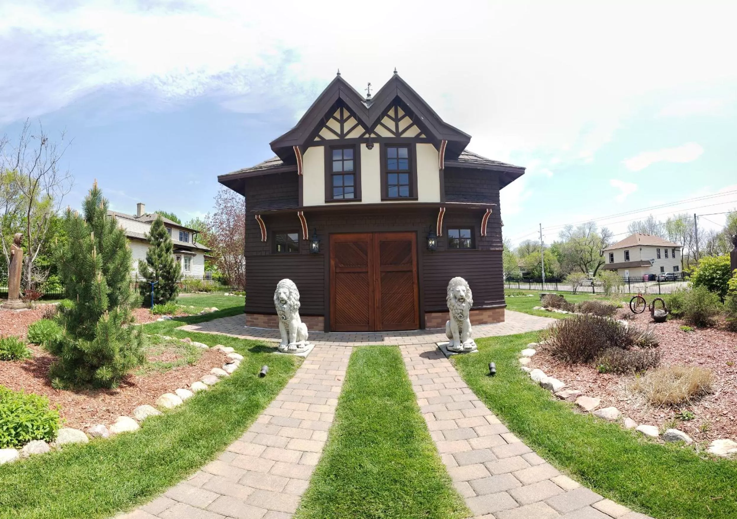 Garden, Property Building in Chocolate Mansion