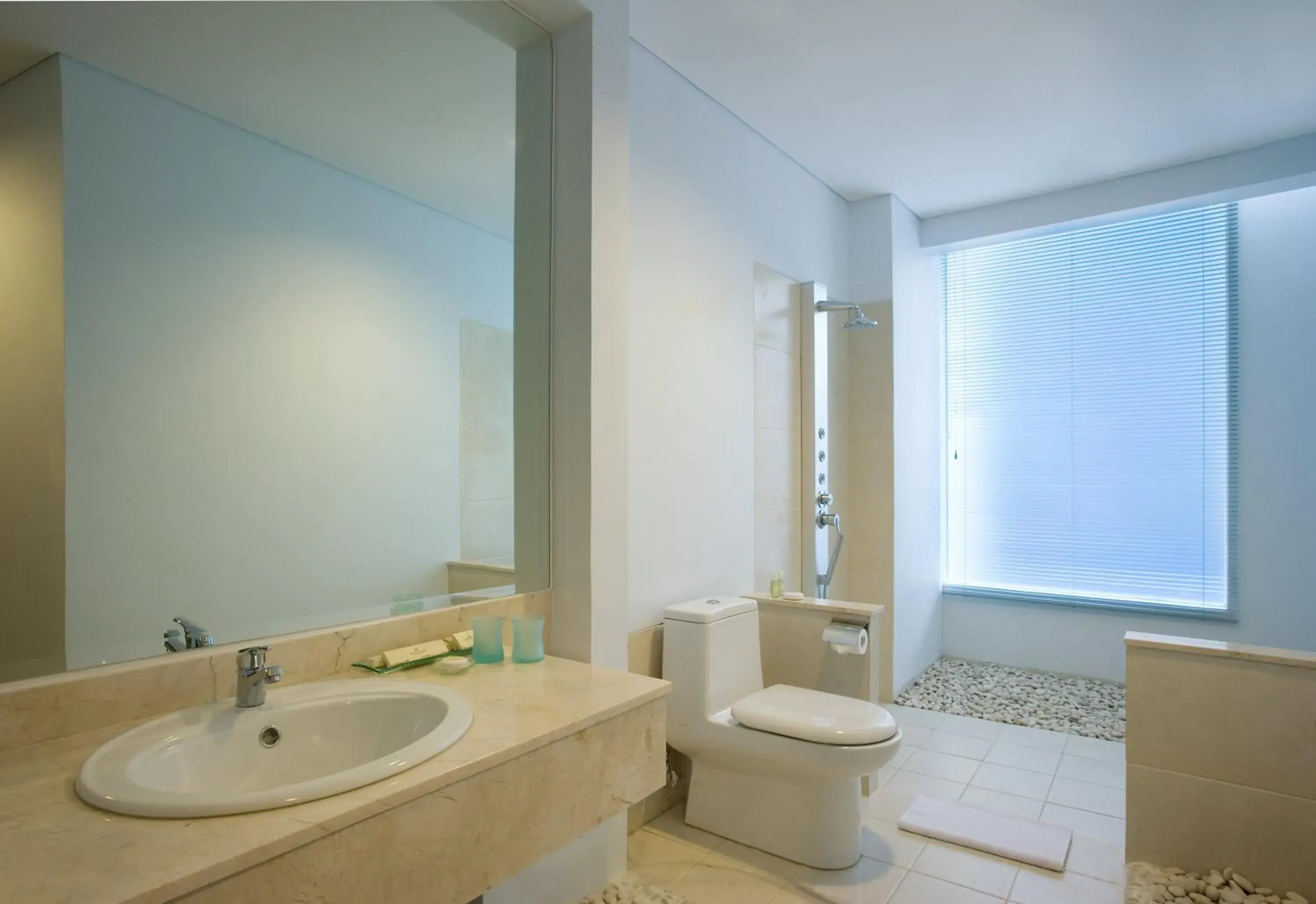 Shower, Bathroom in Hotel Santika Bangka