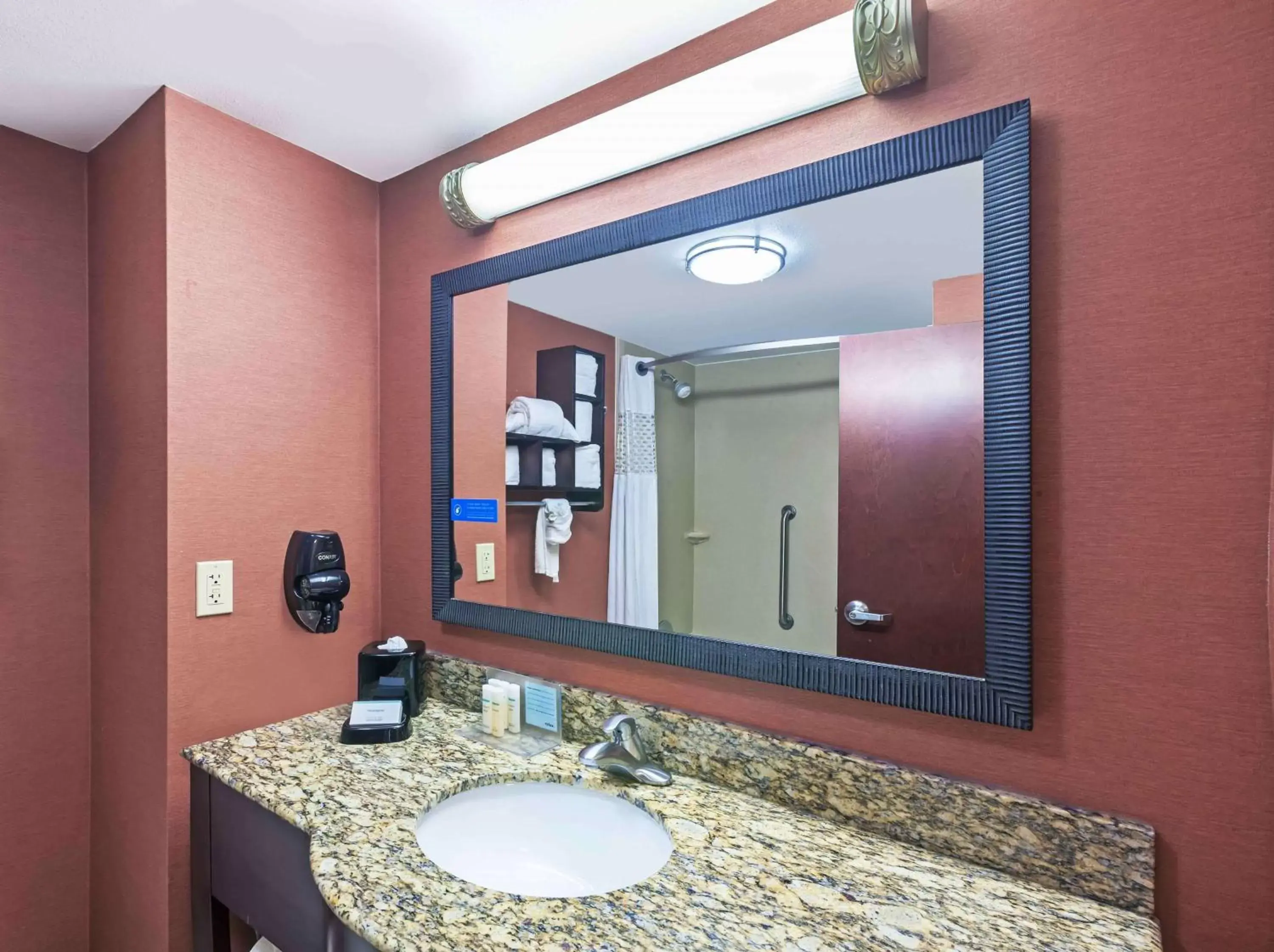 Bathroom in Hampton Inn & Suites Morgan City Bathroom in Hampton Inn & Suites Morgan City