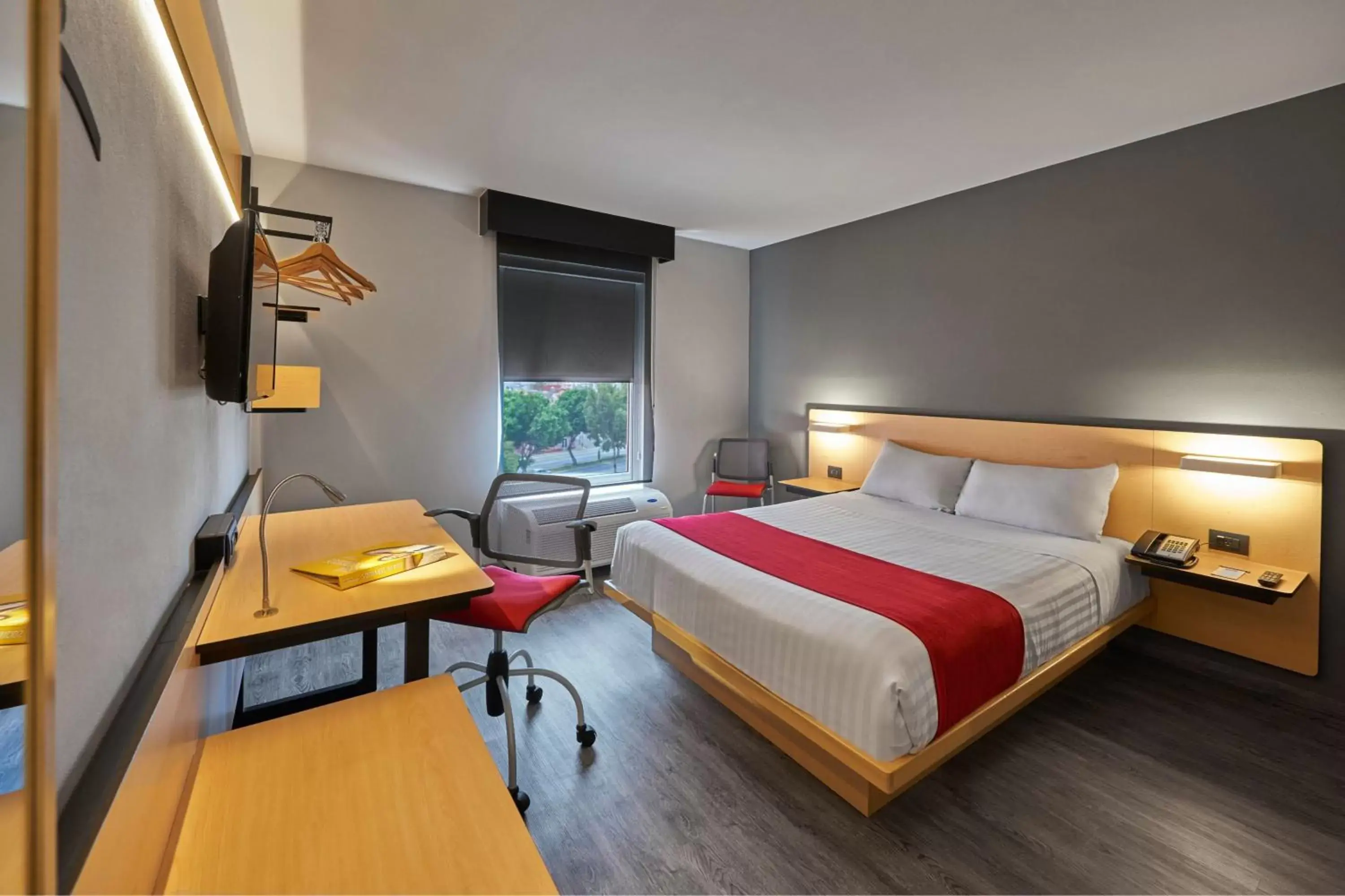 Photo of the whole room, Bed in City Express by Marriott Puebla Centro