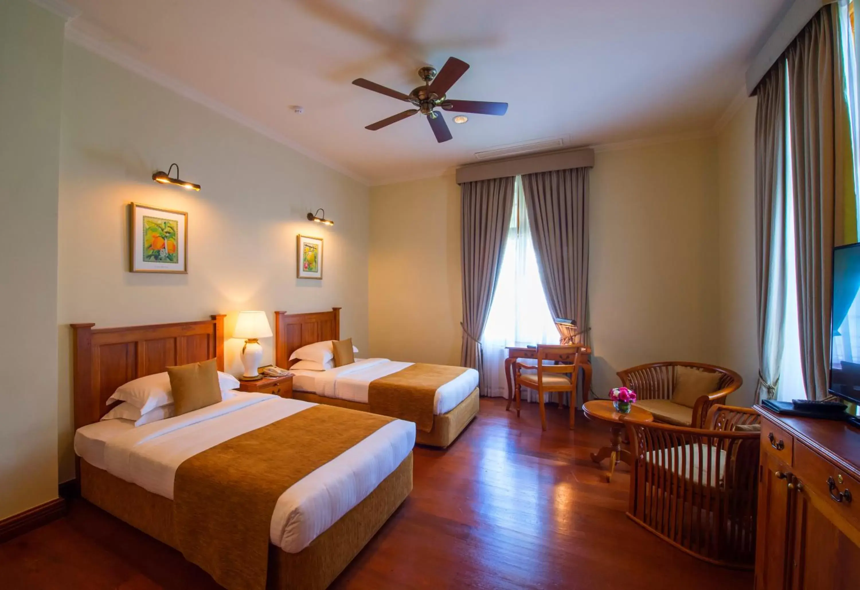 Photo of the whole room in Galle Face Hotel