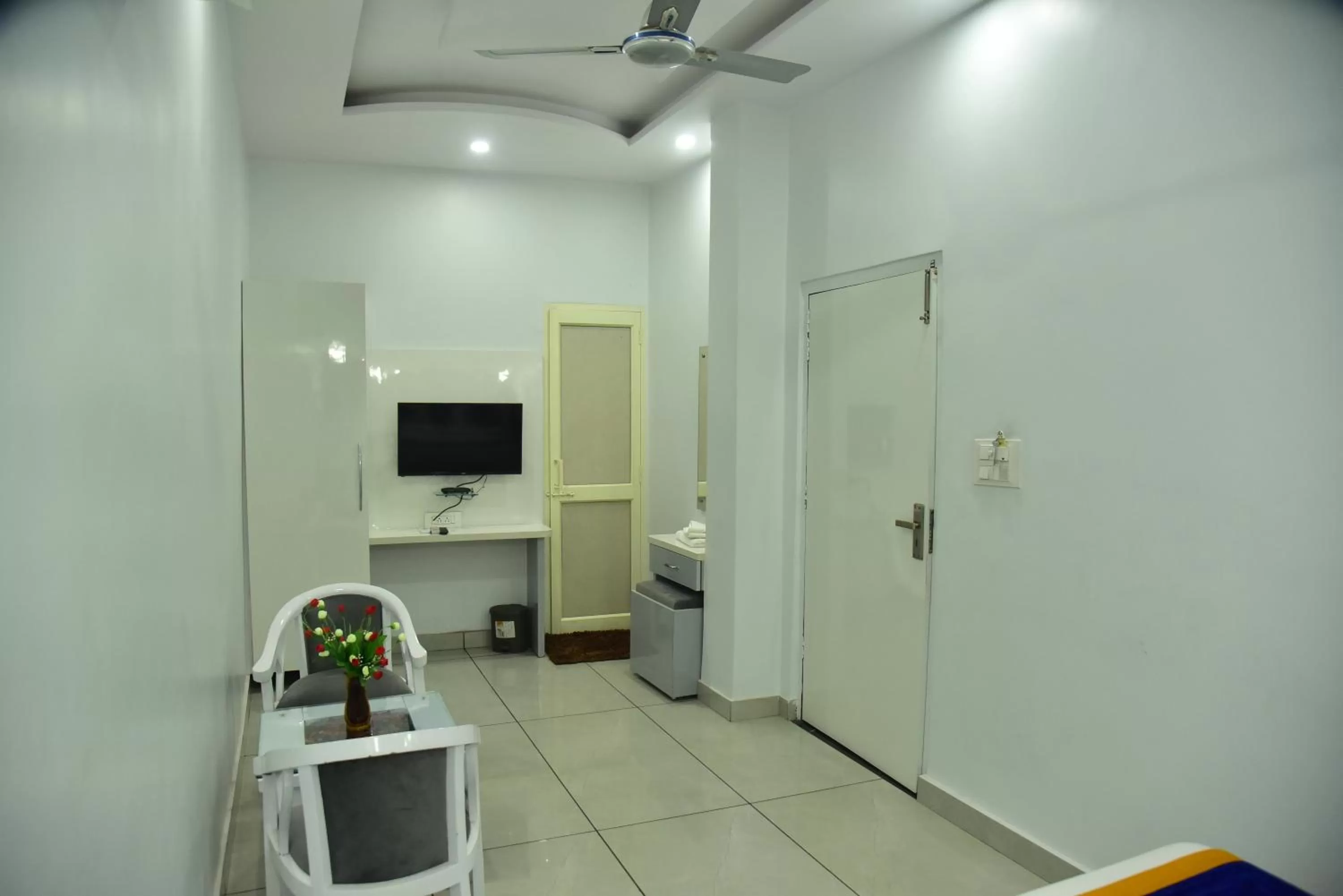 TV and multimedia in The Park View Hotel