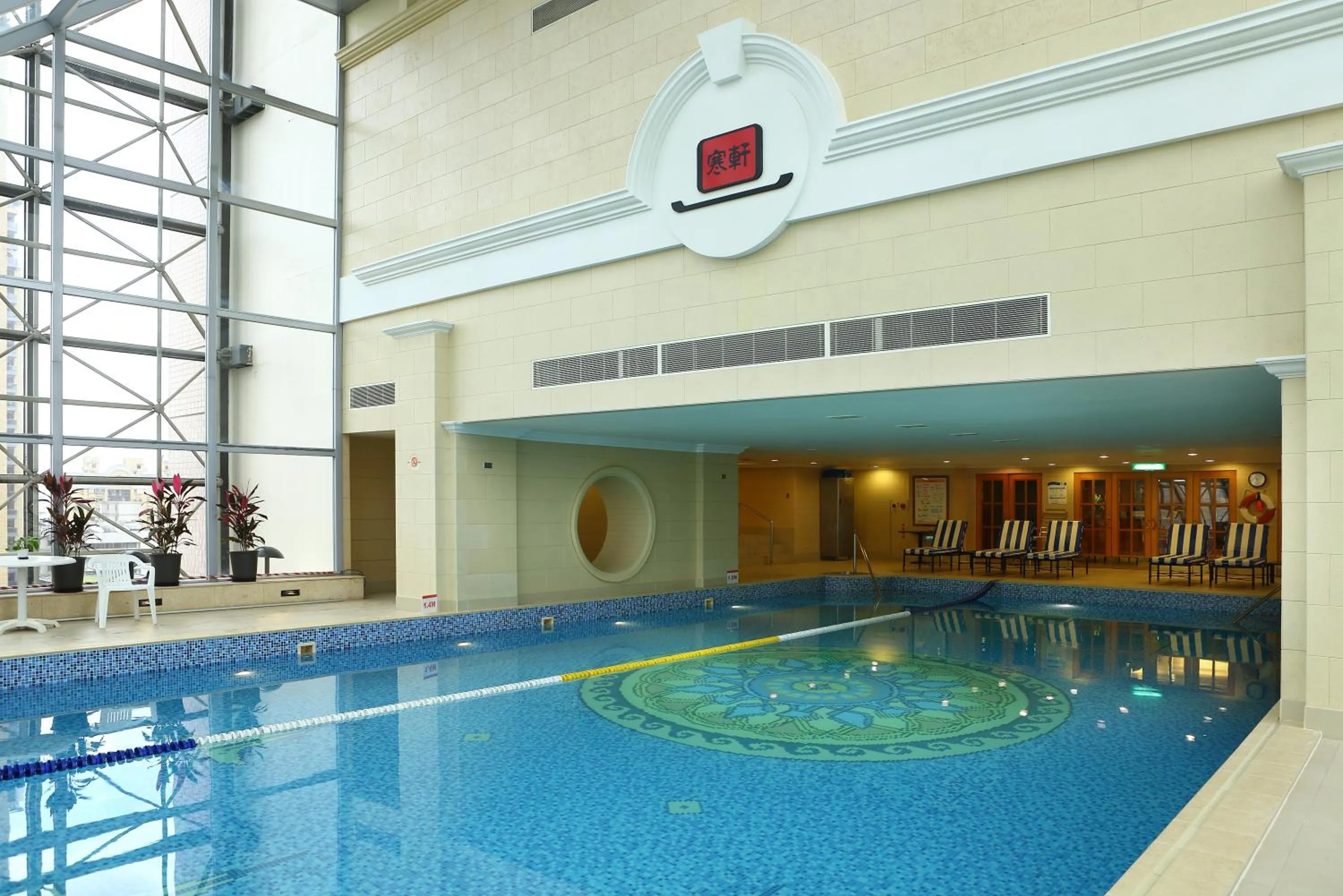 Swimming pool in Han Hsien International Hotel