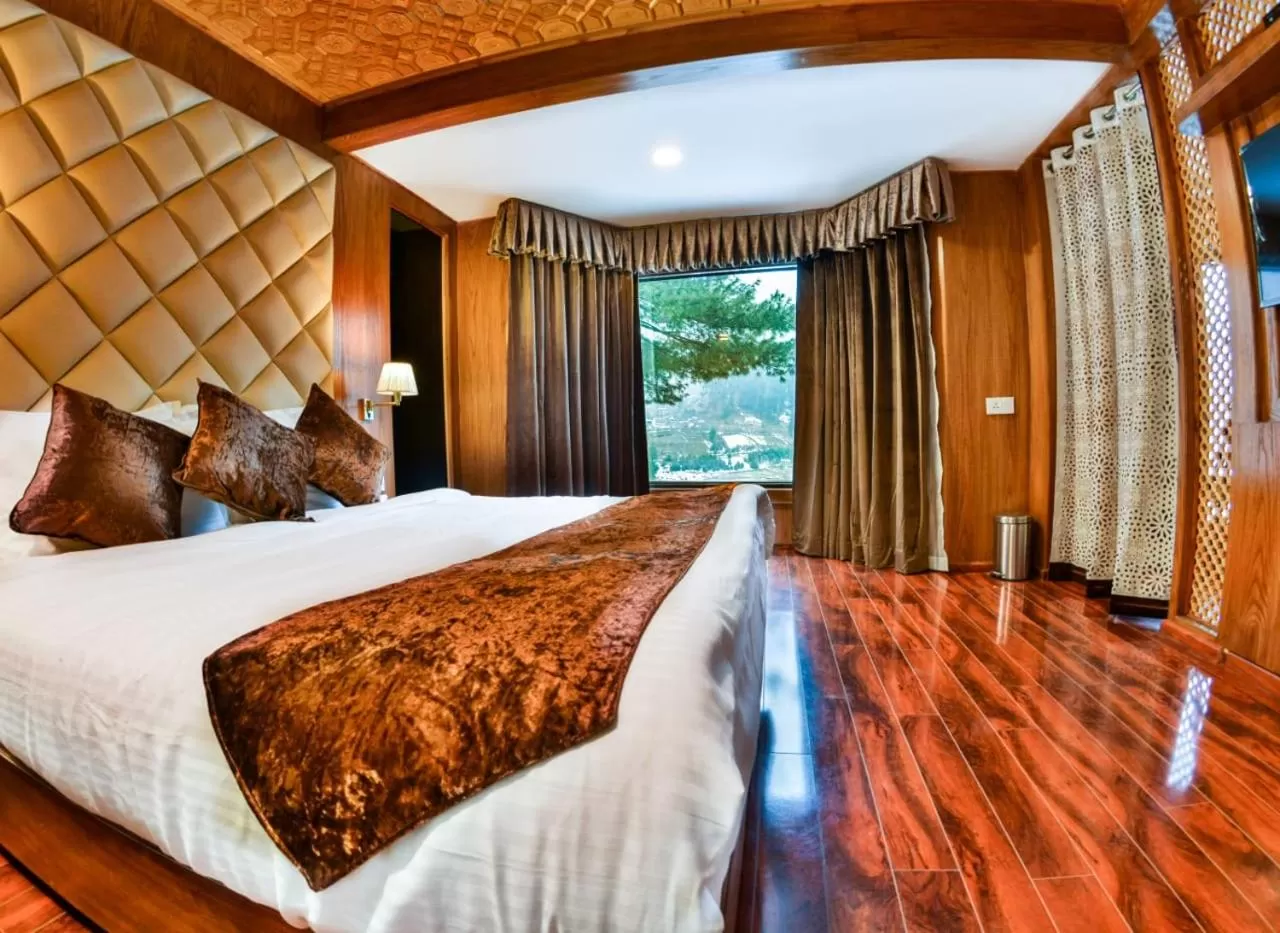 Bed in Royal Hillton Pahalgam