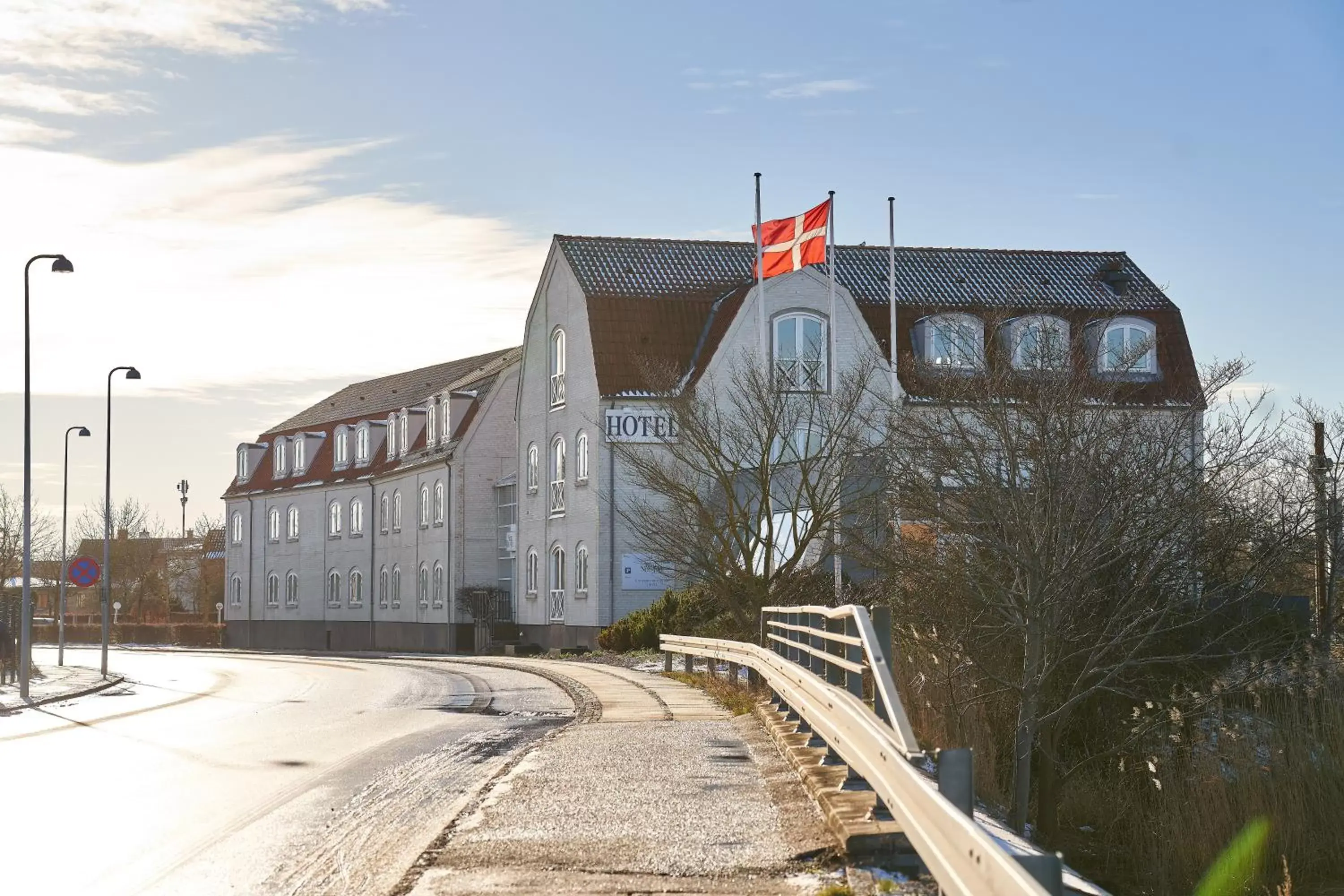 Facade/entrance, Winter in Zleep Hotel Køge