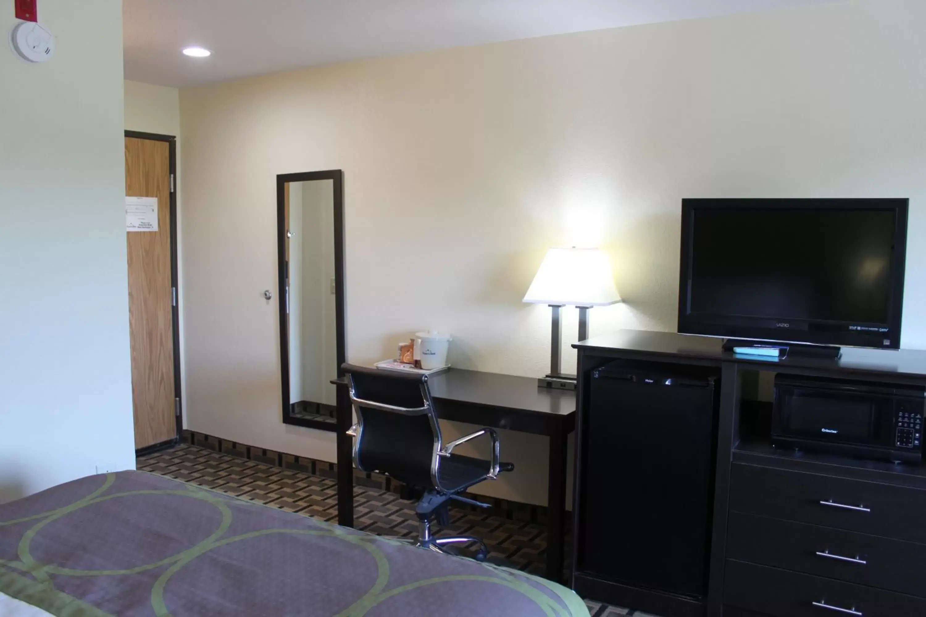 TV/Entertainment Center in AmericInn by Wyndham West Burlington