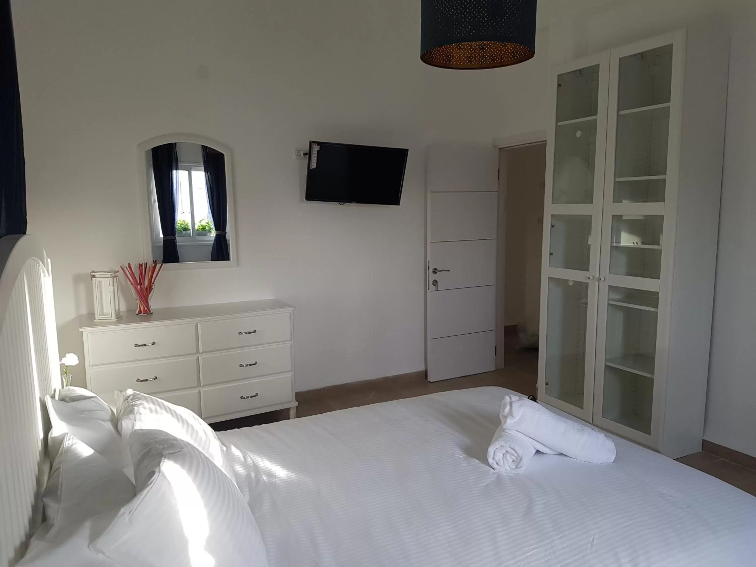 Bedroom, Bed in אבני החושן- Avnei Hoshen