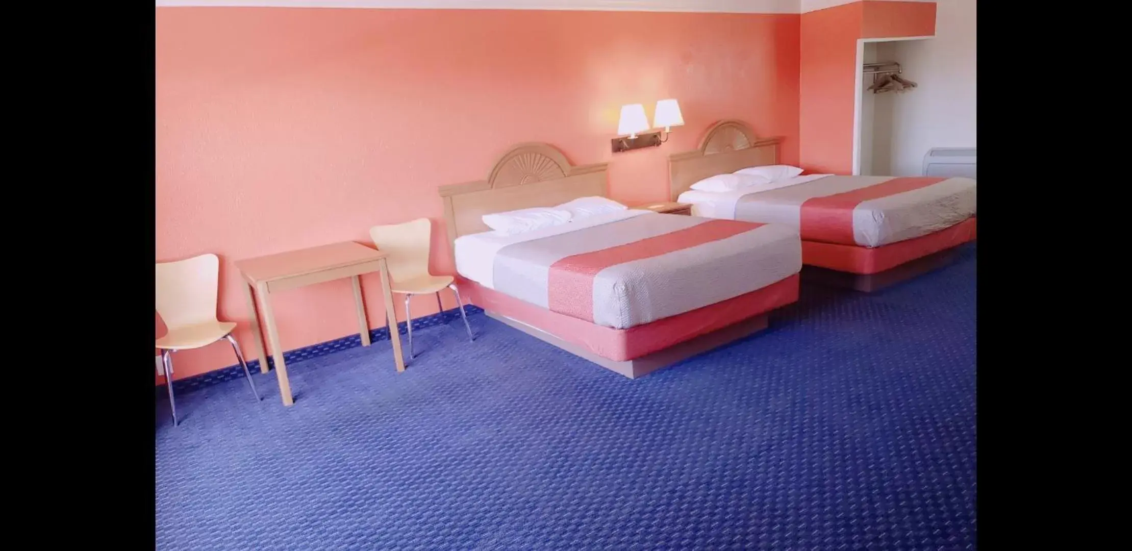 Bed in Motel 6-Canon City, CO 719-458-1216