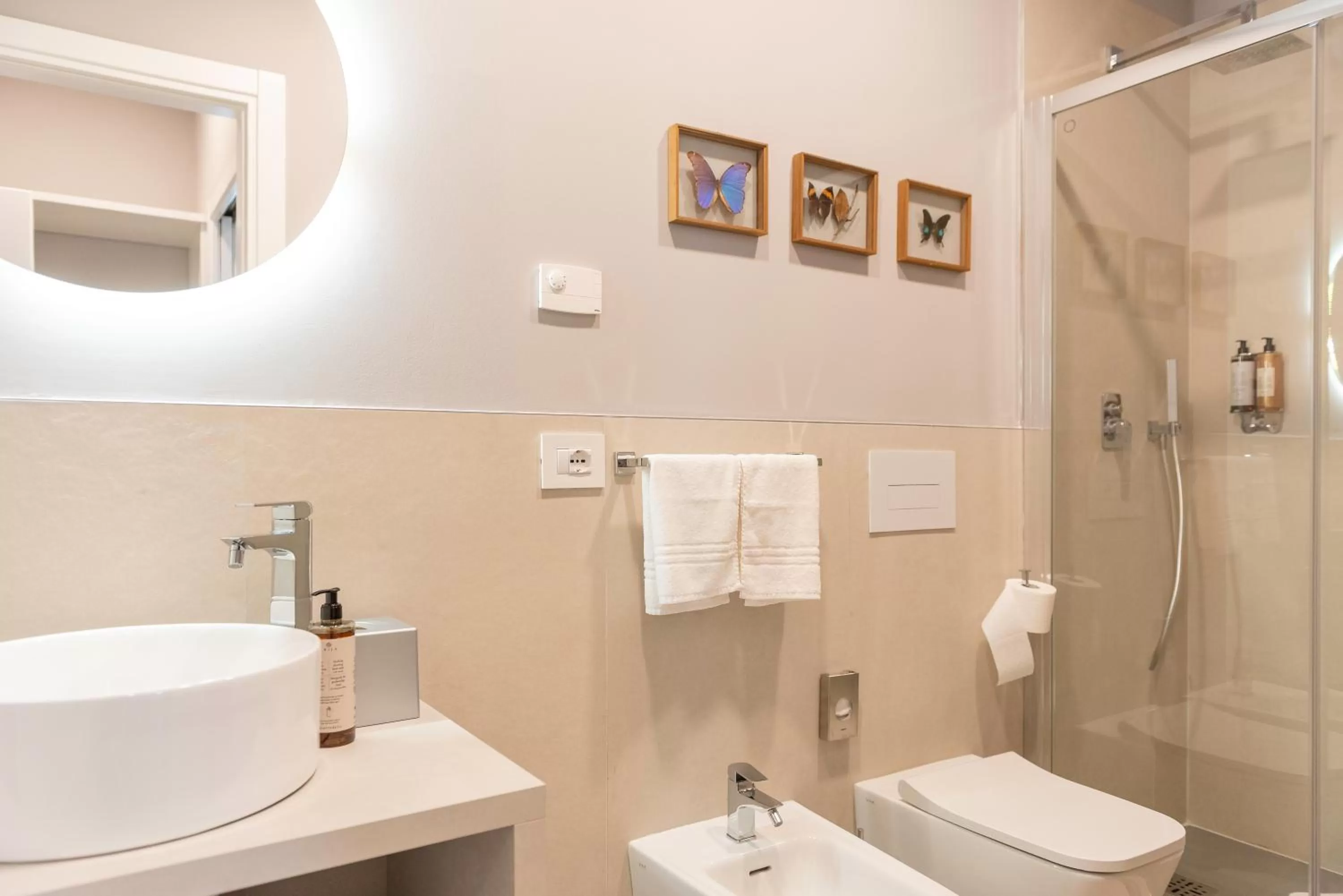 Bathroom in CASA Room Apartments Machiavelli 13