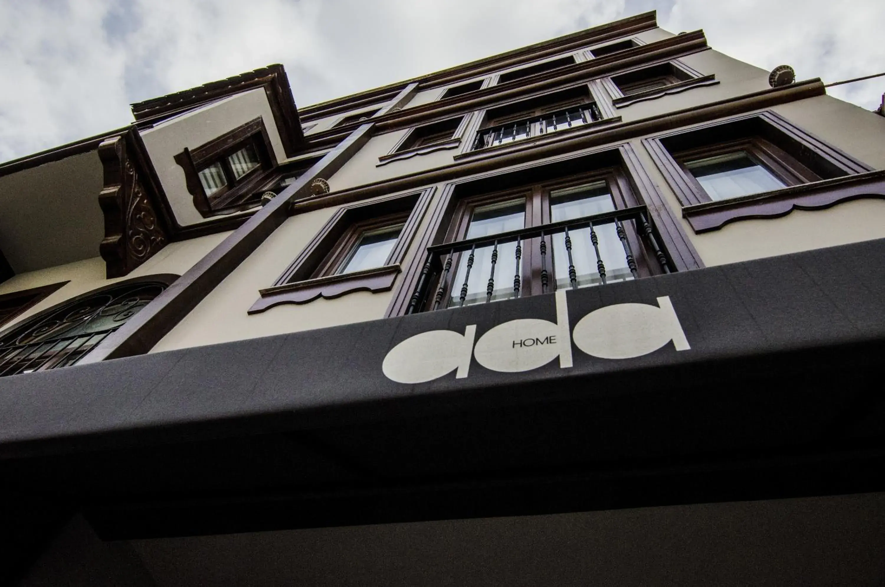 Property building in Ada Home Istanbul Property building in Ada Home Istanbul