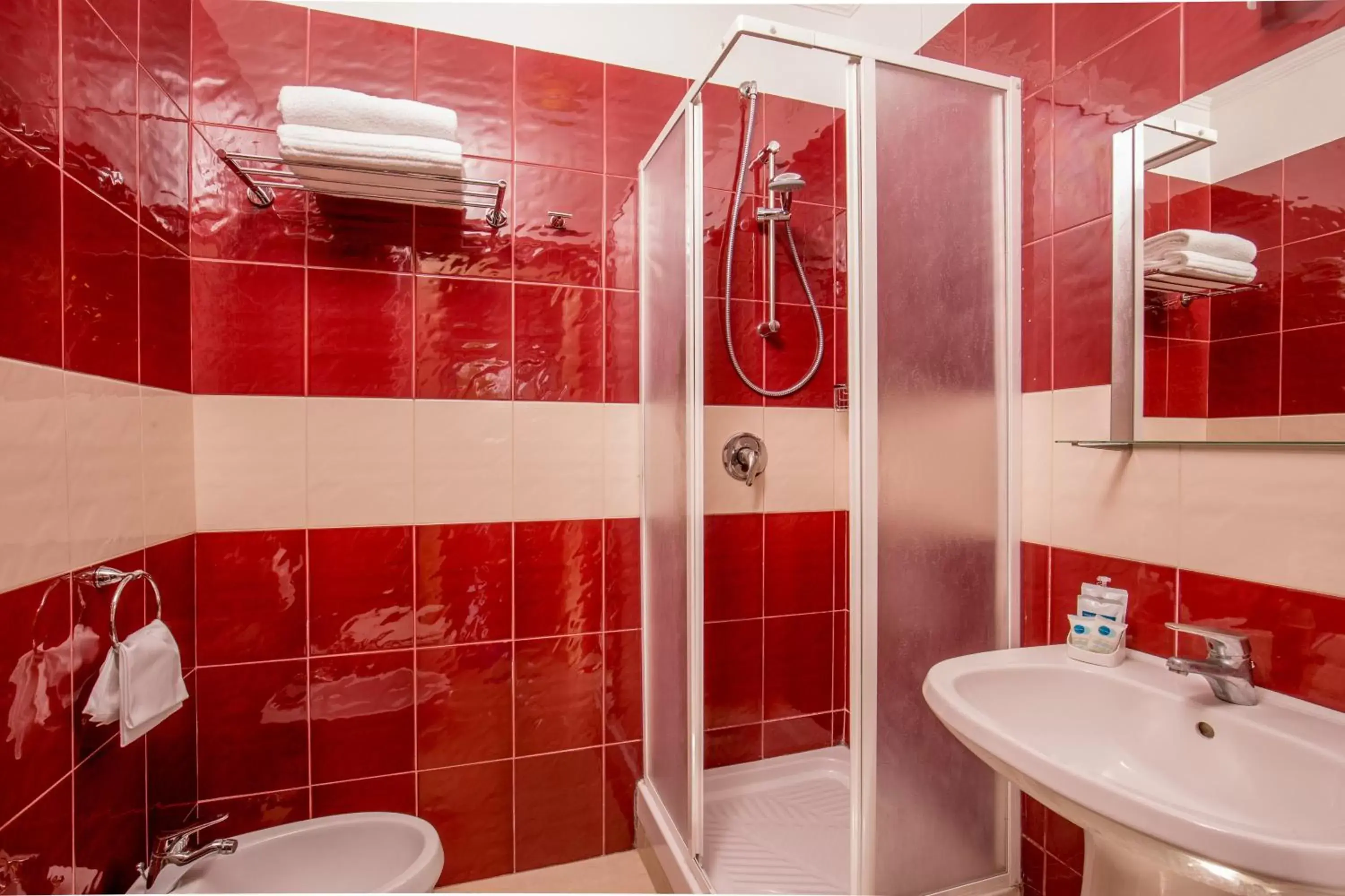 Shower, Bathroom in Urban Garden Hotel