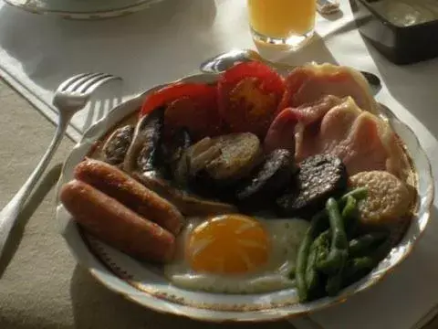 Food in Clifden Bay Lodge