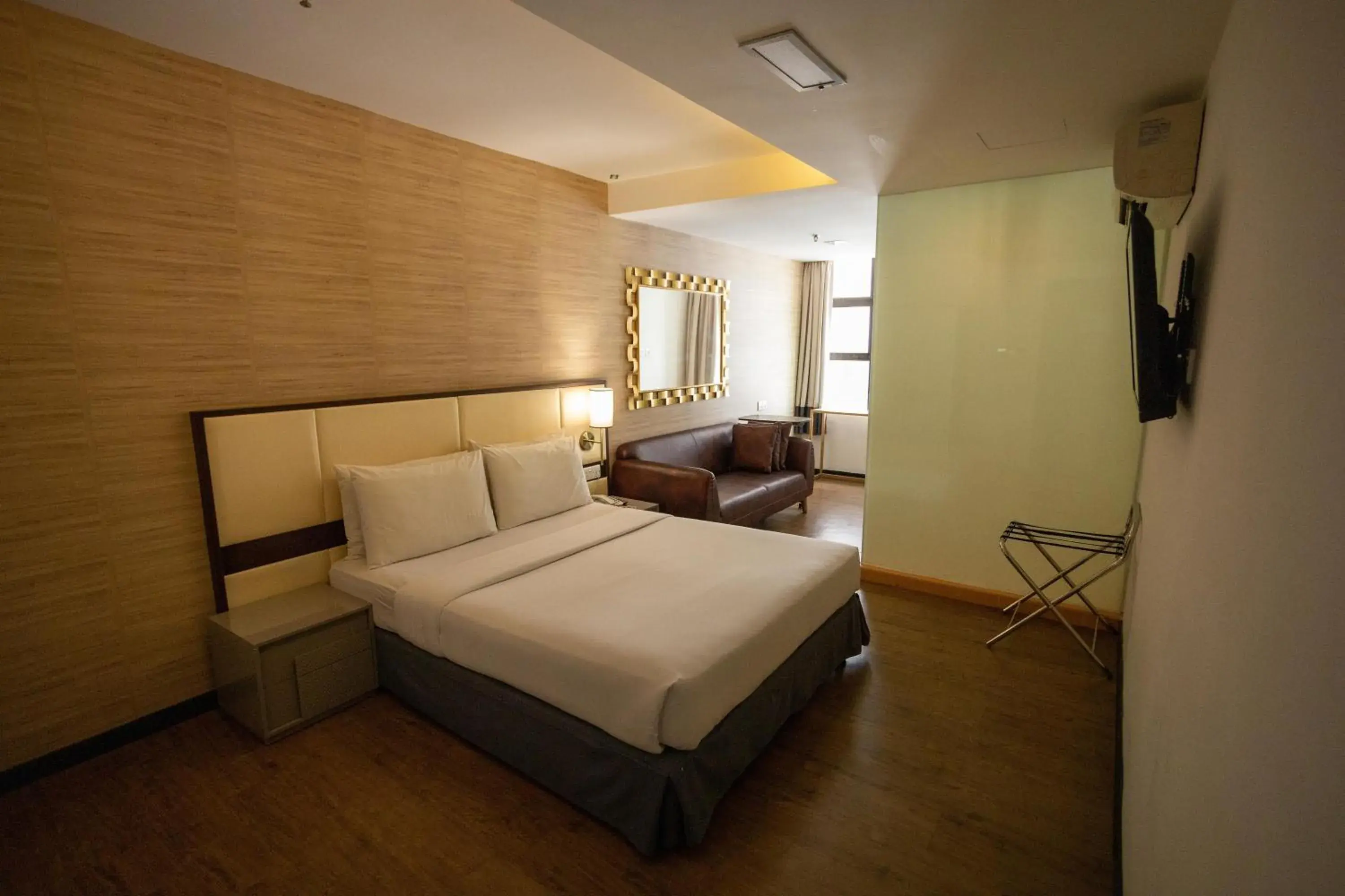 Bedroom, Bed in Citrus Hotel Johor Bahru by Compass Hospitality