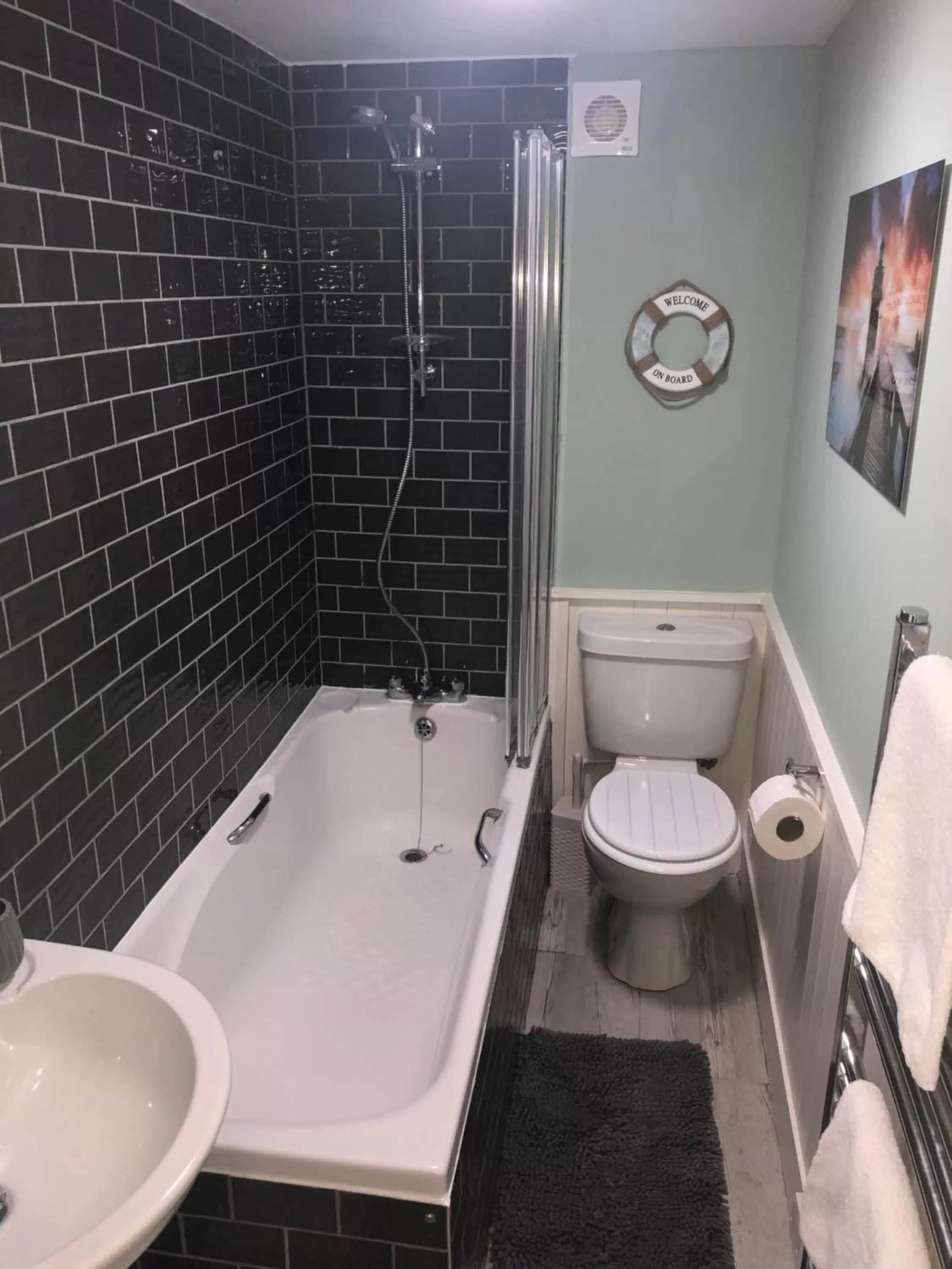 Family Room with Sea View in The Clarendon Hotel