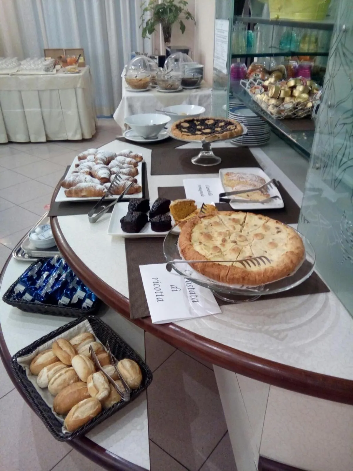 Food and drinks in ACasaMia WelcHome Hotel