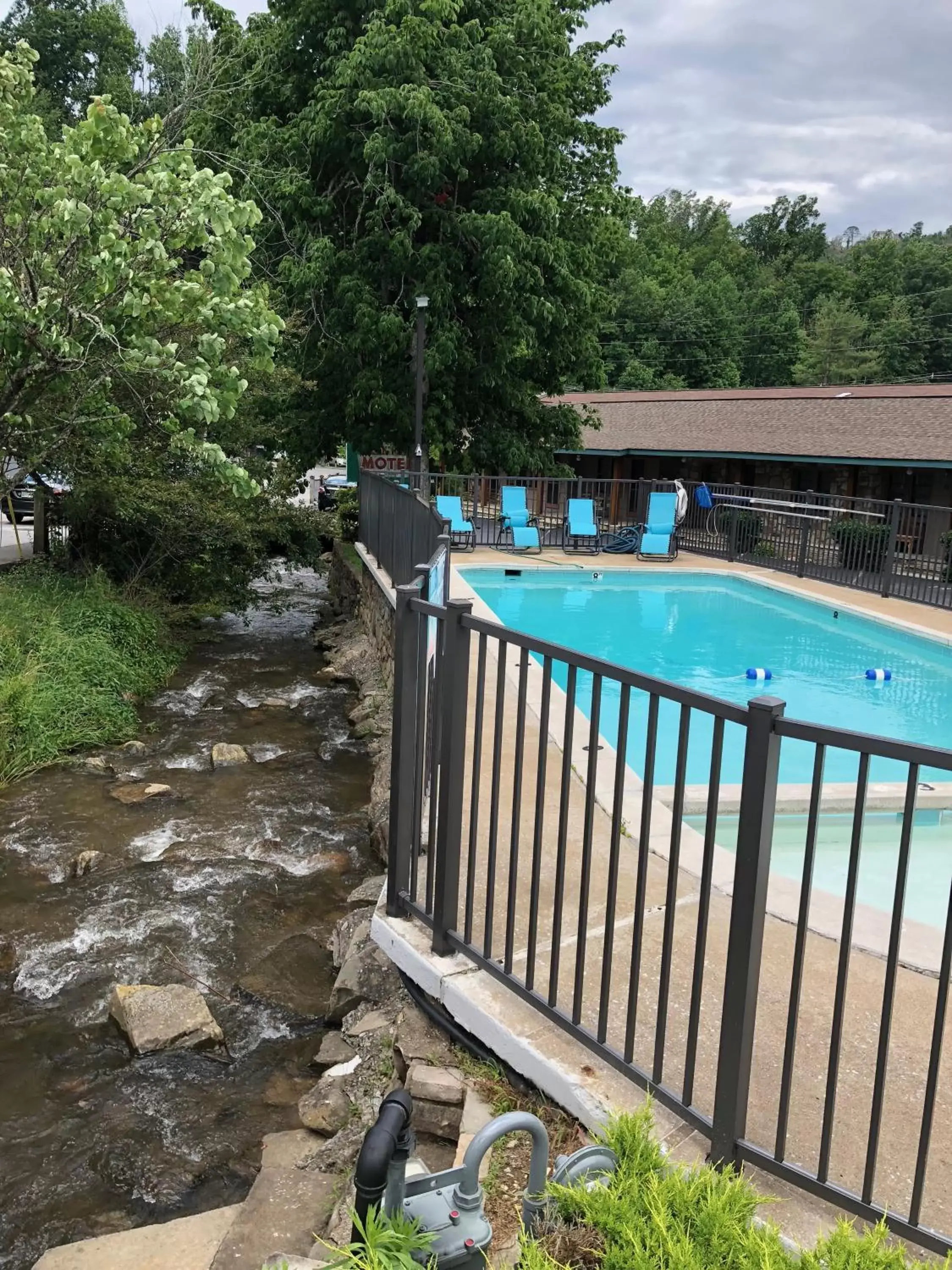 Swimming pool, Pool View in Marshall's Creek Rest Motel