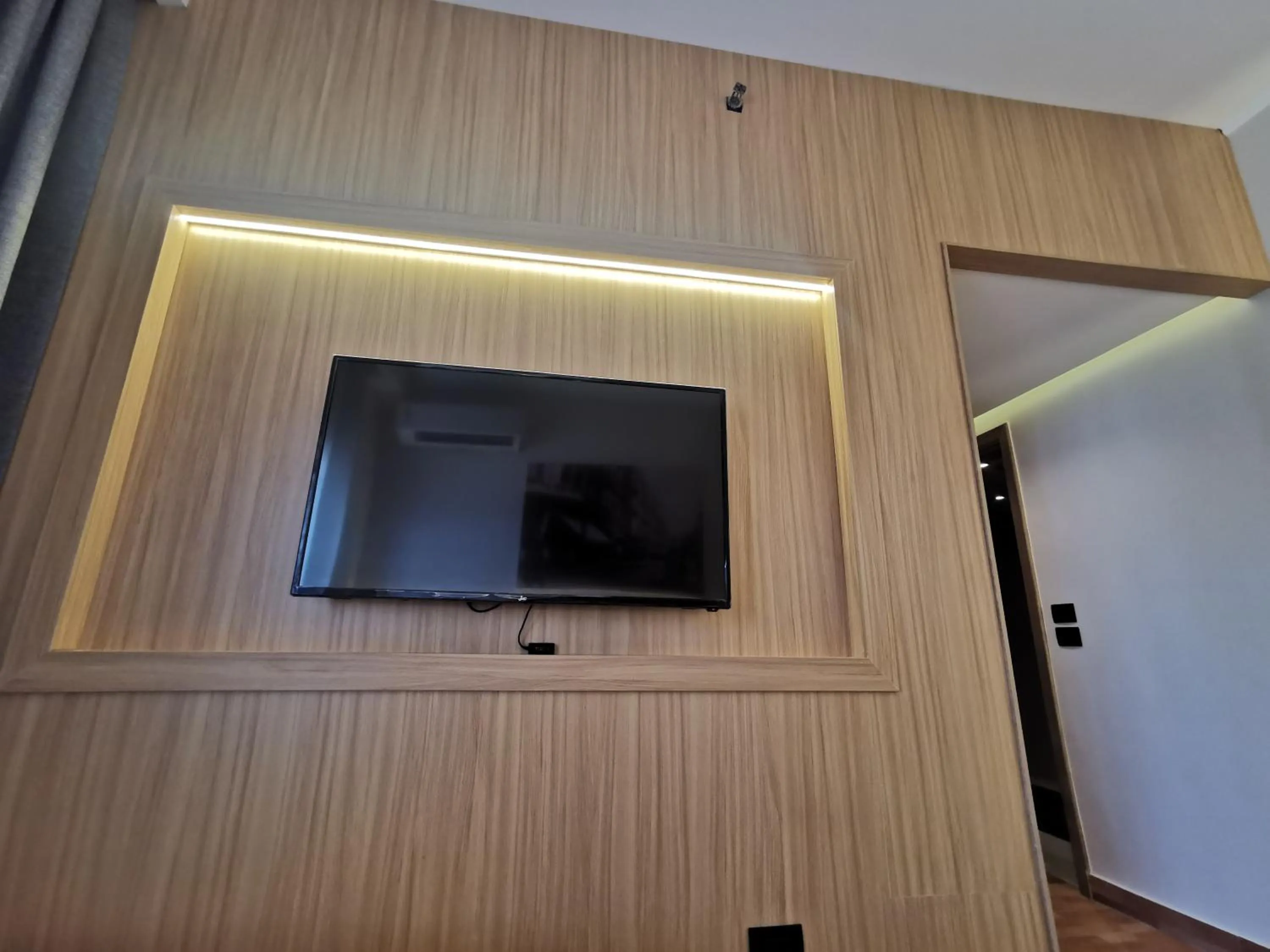 TV and multimedia in Green Plaza Inn '''Business &Families Only'''