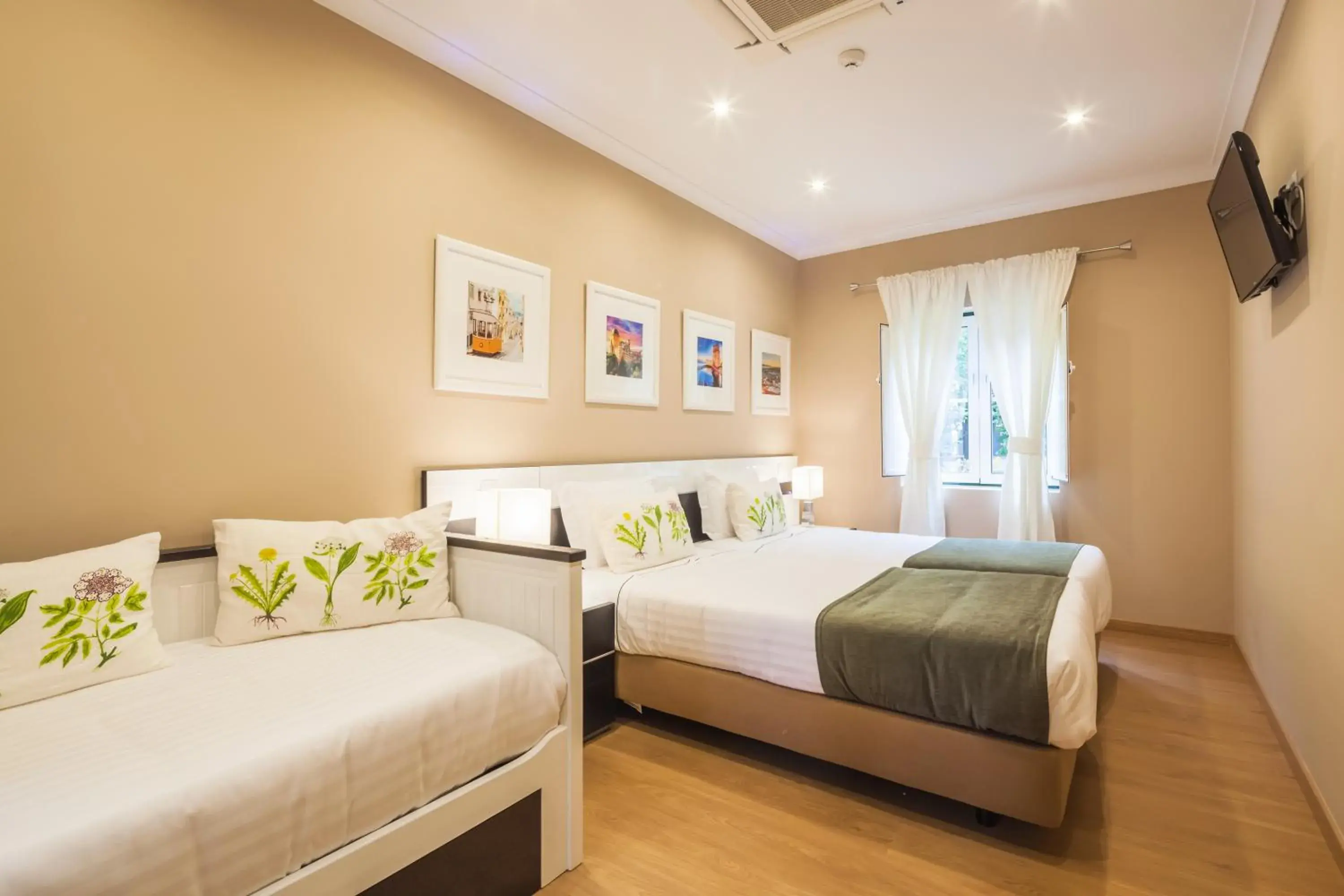 Bedroom, Bed in Vila Nova Guesthouse