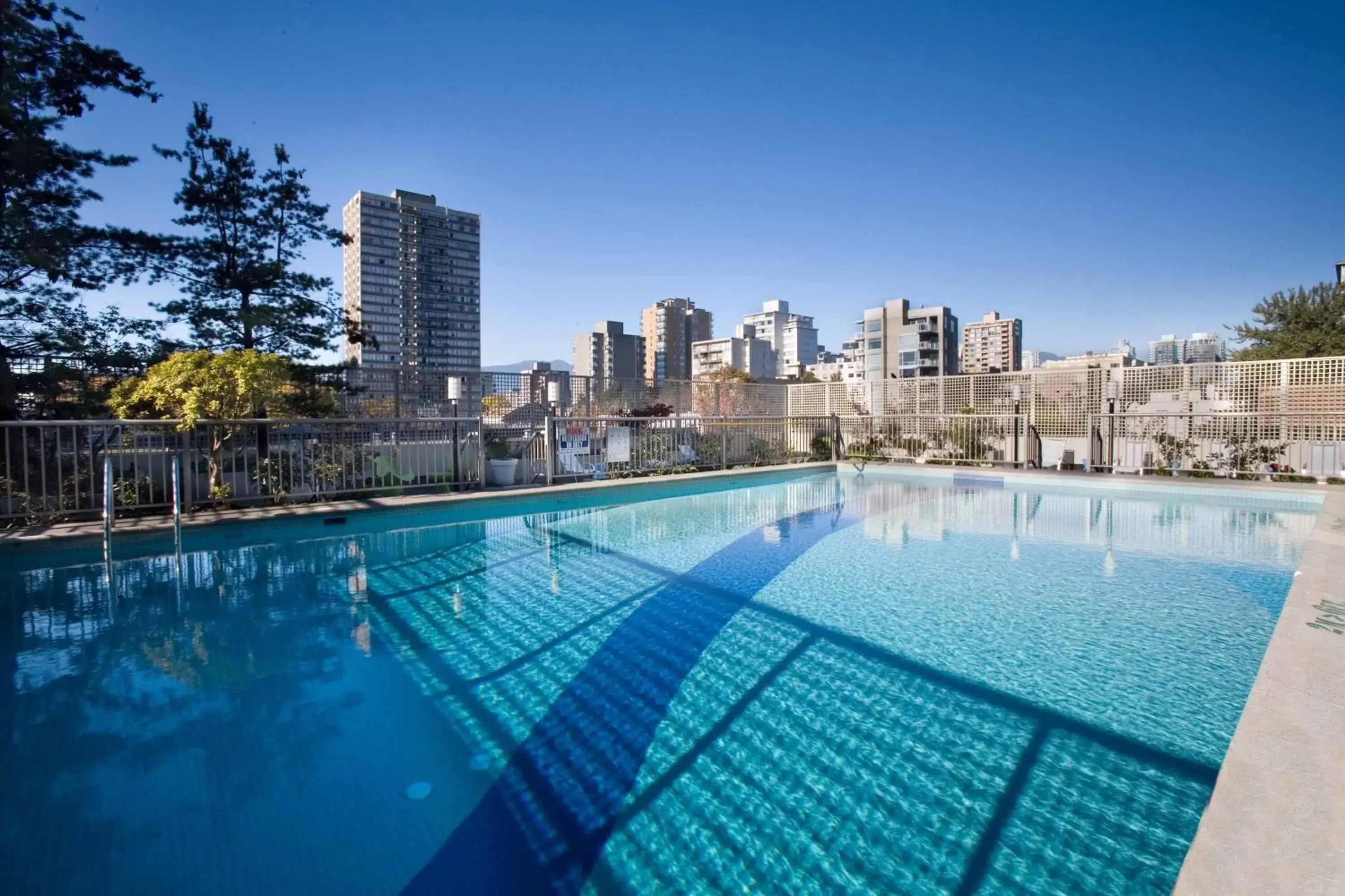 Swimming Pool in Sandman Suites Vancouver on Davie
